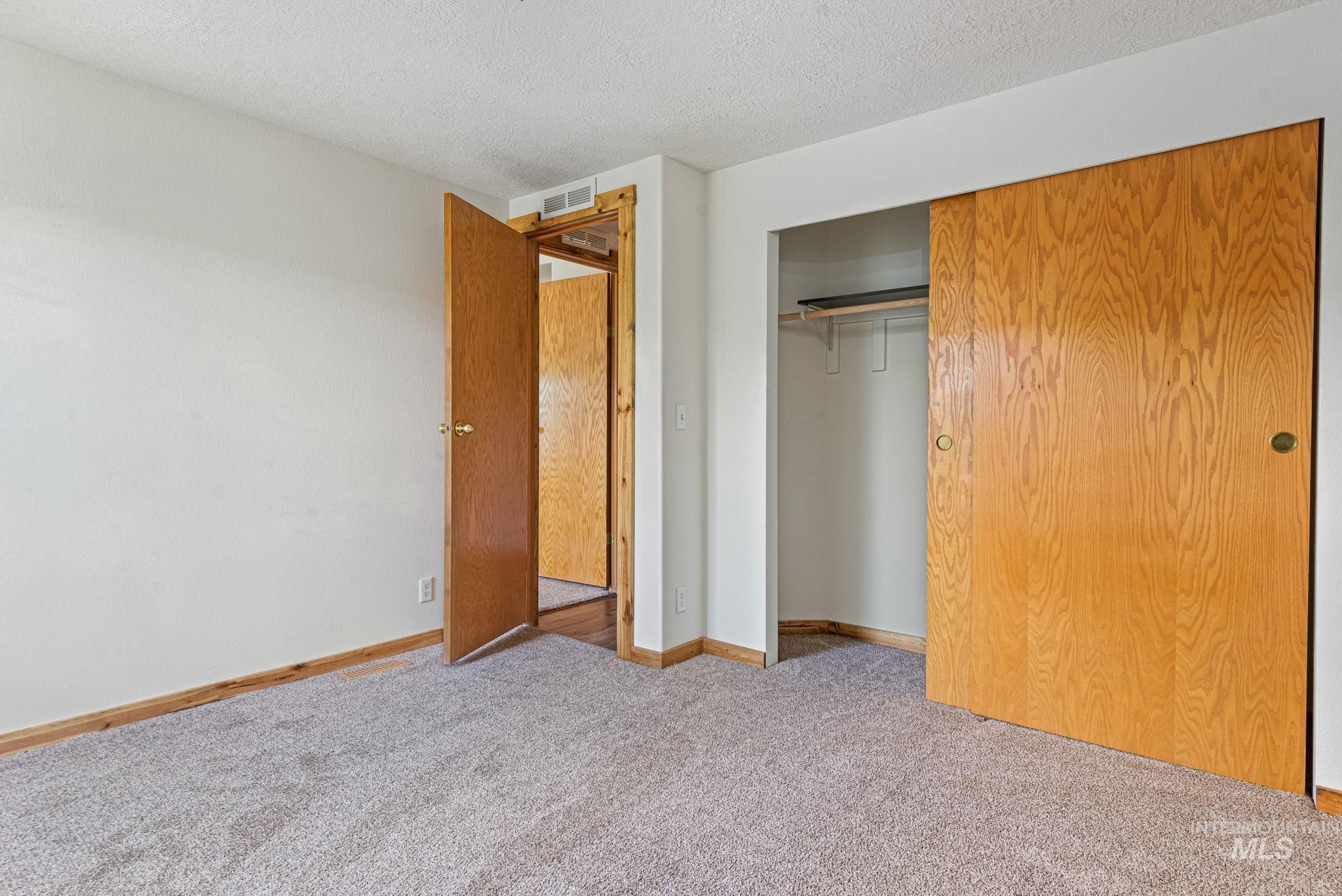418 S Garfield St., Genesee, Idaho 83832, 3 Bedrooms, 2 Bathrooms, Residential For Sale, Price $365,000,MLS 98851989
