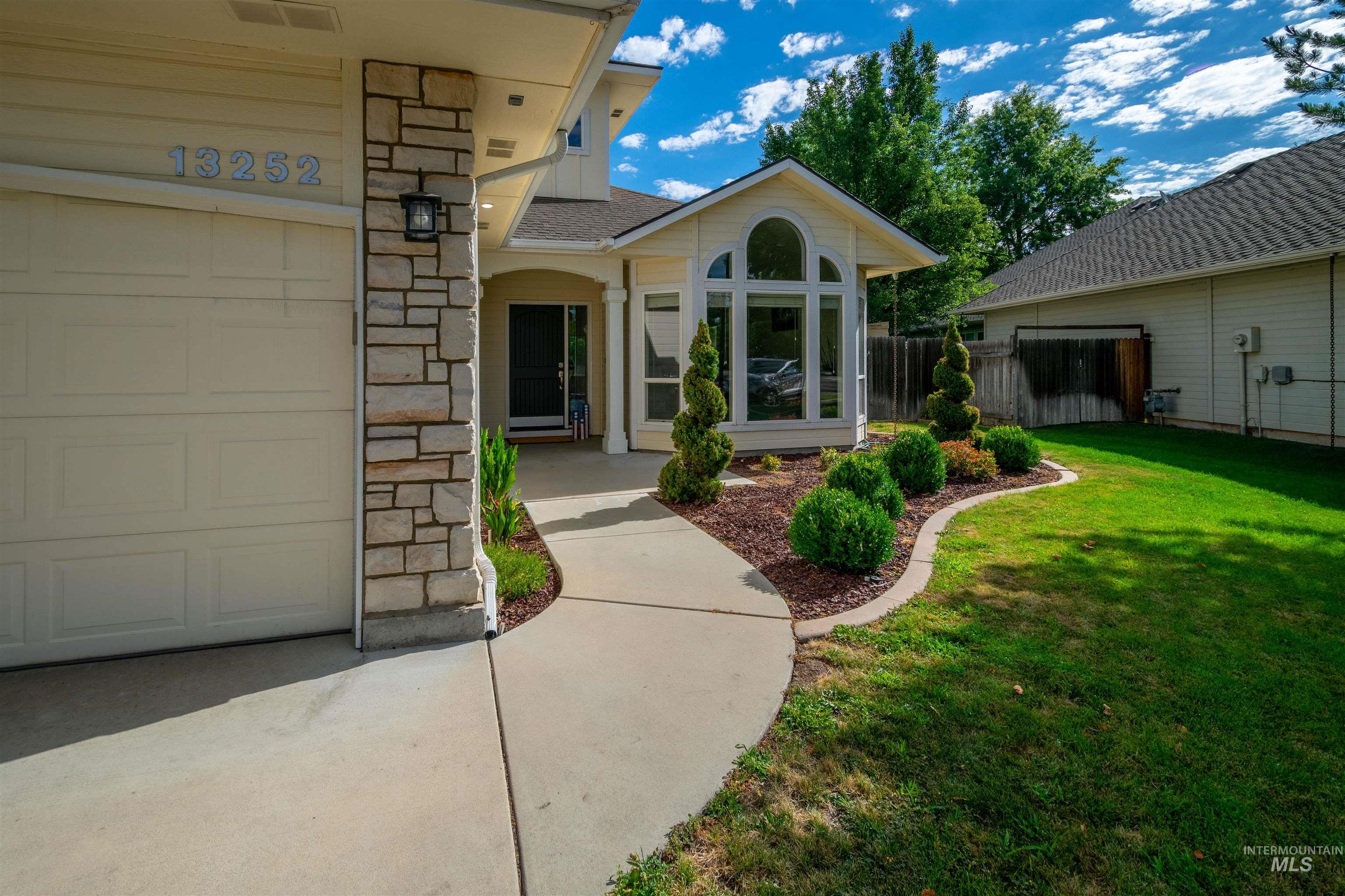 13252 W Tapatio Drive, Boise, Idaho 83713, 5 Bedrooms, 3 Bathrooms, Residential For Sale, Price $849,900,MLS 98852335