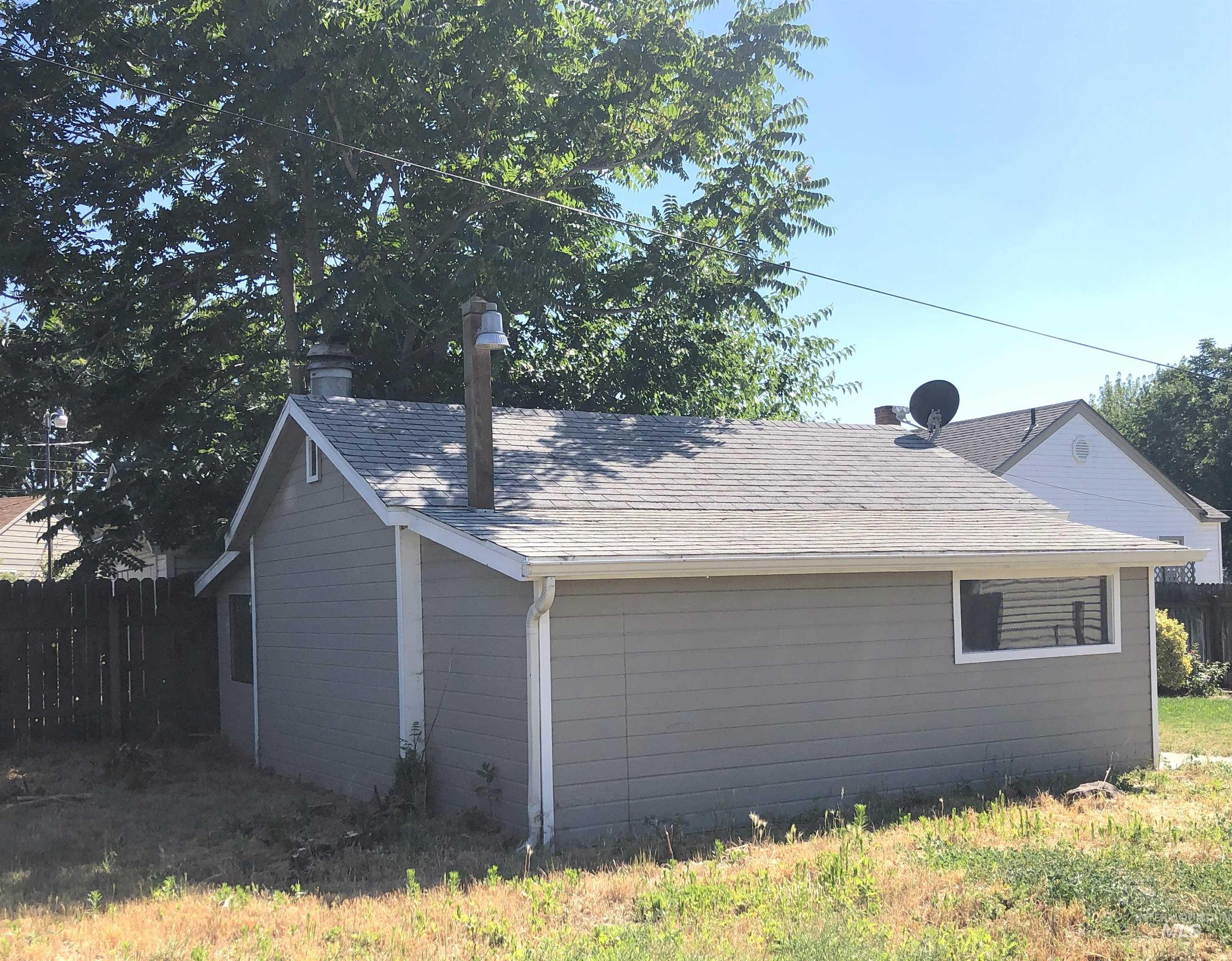 715 8th St., Clarkston, Washington 99403, 3 Bedrooms, 2 Bathrooms, Residential For Sale, Price $285,000,MLS 98852354