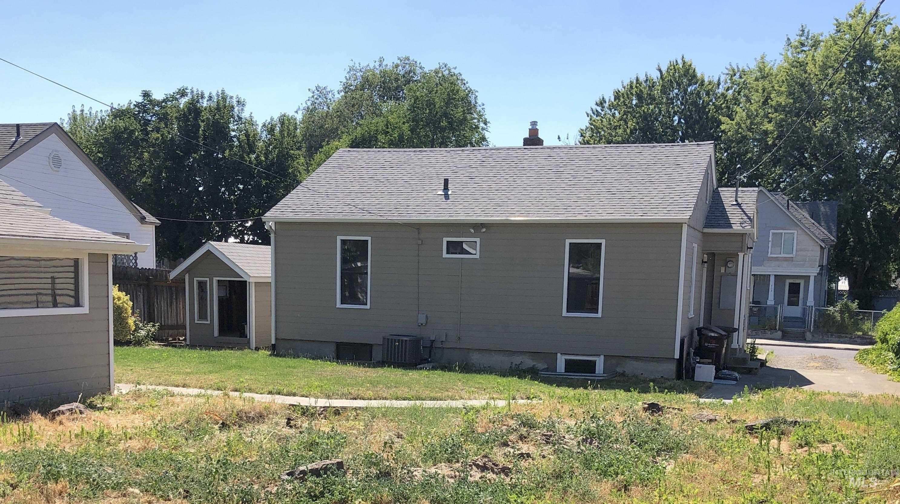 715 8th St., Clarkston, Washington 99403, 3 Bedrooms, 2 Bathrooms, Residential For Sale, Price $285,000,MLS 98852354