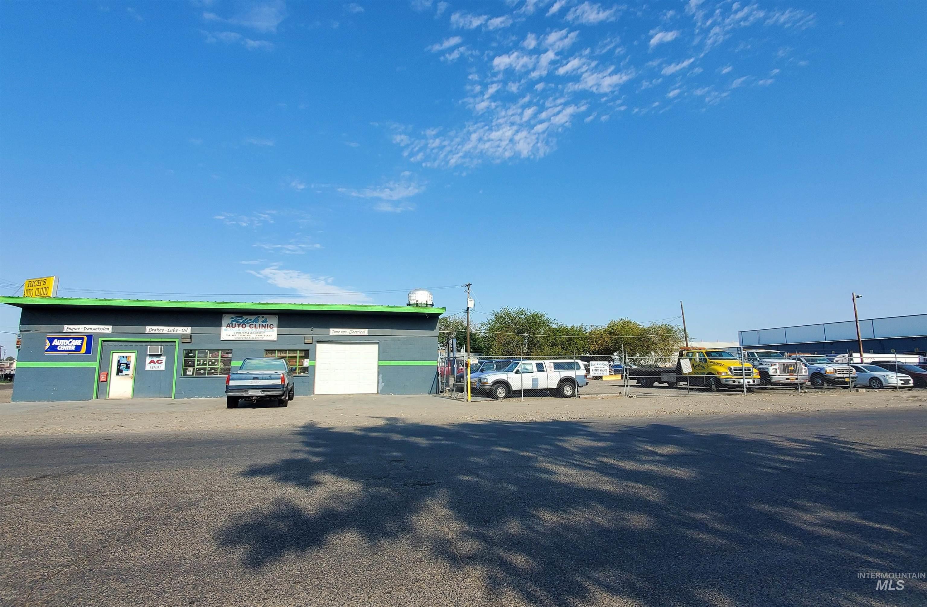 211 NE 2nd St, Ontario, Oregon 97914, Business/Commercial For Sale, Price $325,000,MLS 98855059