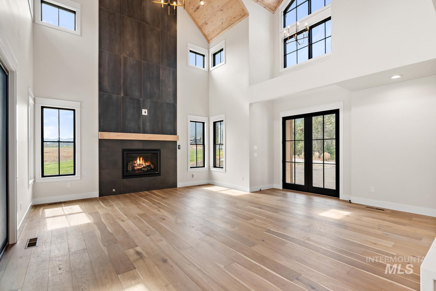 14 Aspen Glade Court, Donnelly, Idaho 83615, 5 Bedrooms, 4.5 Bathrooms, Residential For Sale, Price $2,499,000, 98858933