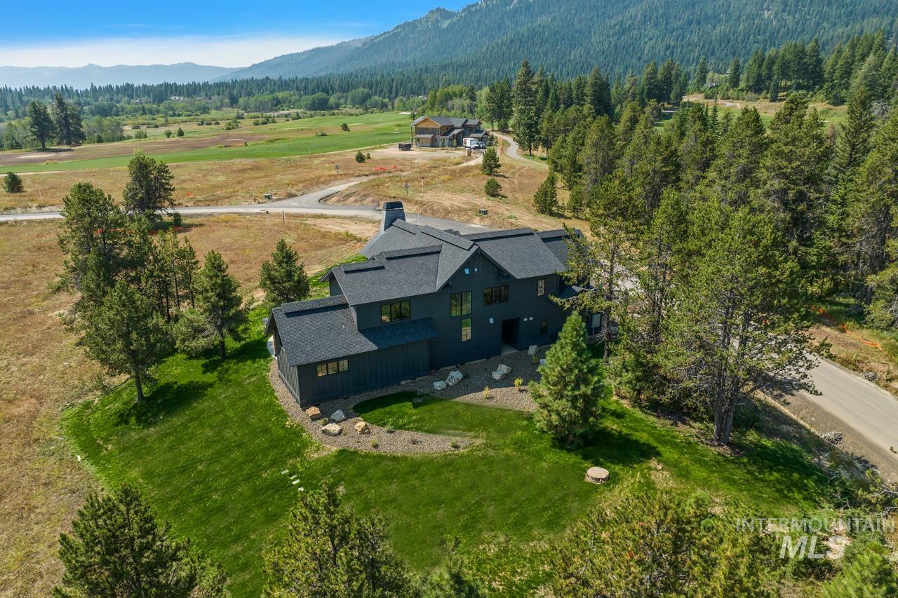 14 Aspen Glade Court, Donnelly, Idaho 83615, 5 Bedrooms, 4.5 Bathrooms, Residential For Sale, Price $2,499,000, 98858933