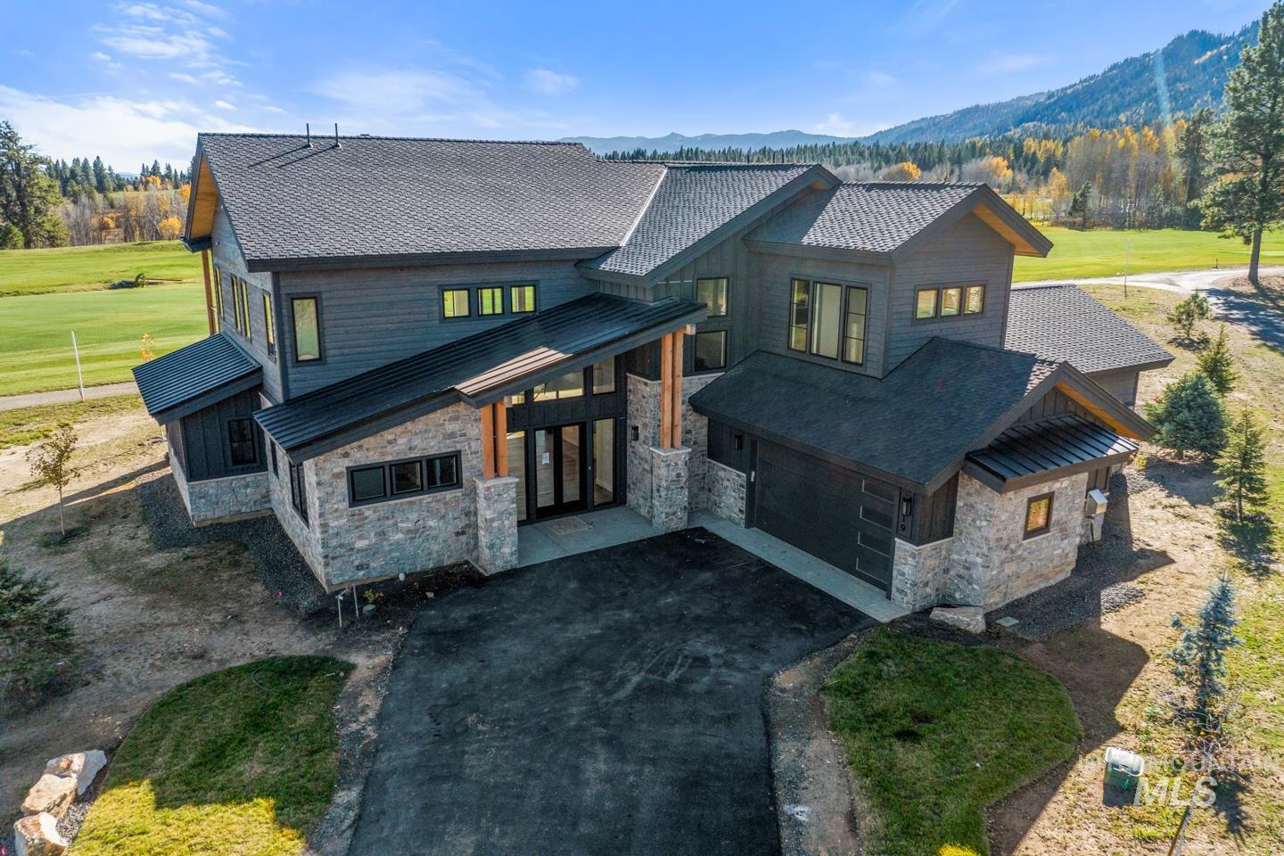 19 Aspen Glade Court, Donnelly, Idaho 83615, 5 Bedrooms, 6 Bathrooms, Residential For Sale, Price $3,195,000, 98858951