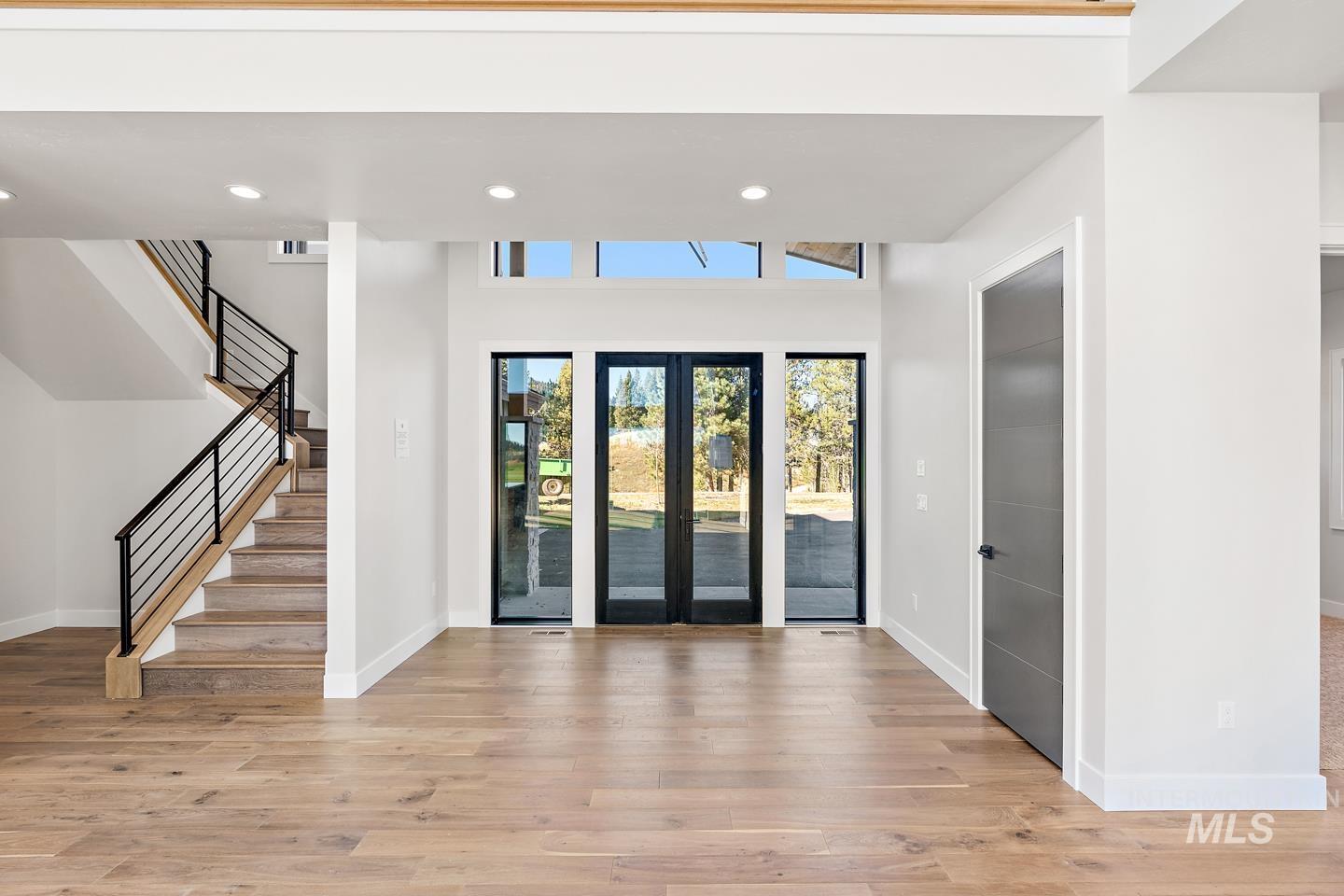19 Aspen Glade Court, Donnelly, Idaho 83615, 5 Bedrooms, 6 Bathrooms, Residential For Sale, Price $3,195,000, 98858951