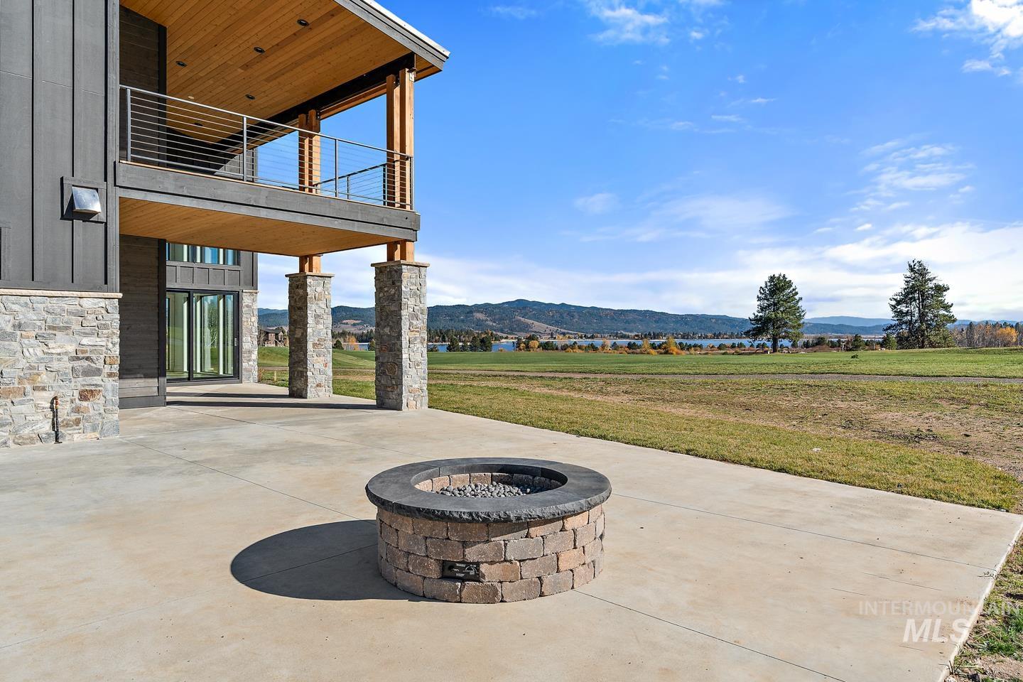 19 Aspen Glade Court, Donnelly, Idaho 83615, 5 Bedrooms, 6 Bathrooms, Residential For Sale, Price $3,195,000, 98858951