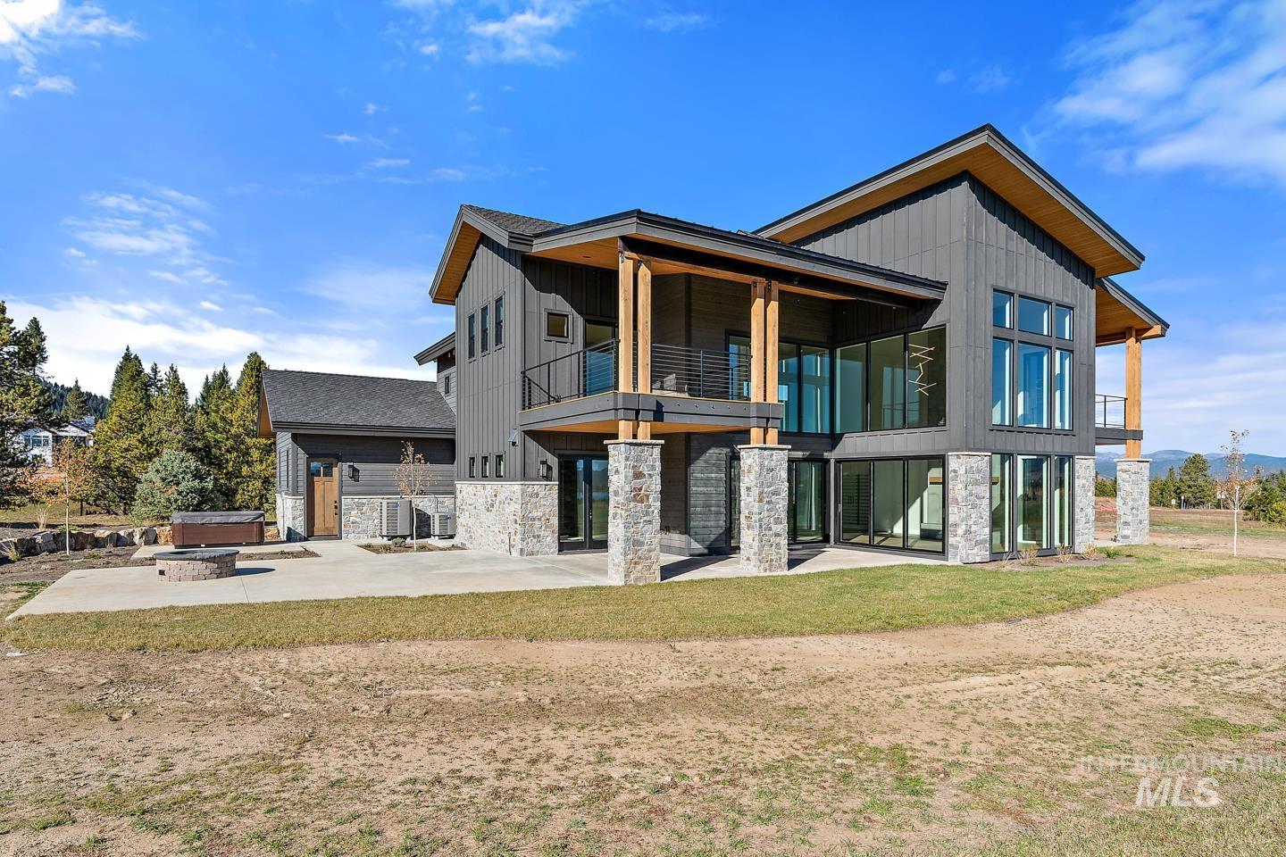 19 Aspen Glade Court, Donnelly, Idaho 83615, 5 Bedrooms, 6 Bathrooms, Residential For Sale, Price $3,195,000, 98858951