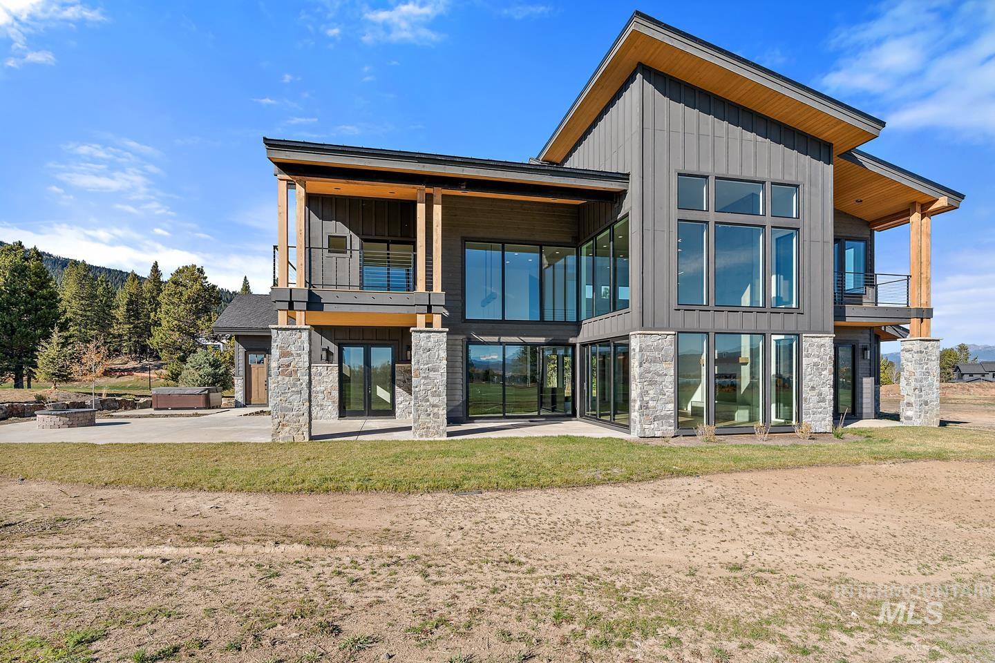 19 Aspen Glade Court, Donnelly, Idaho 83615, 5 Bedrooms, 6 Bathrooms, Residential For Sale, Price $3,195,000, 98858951