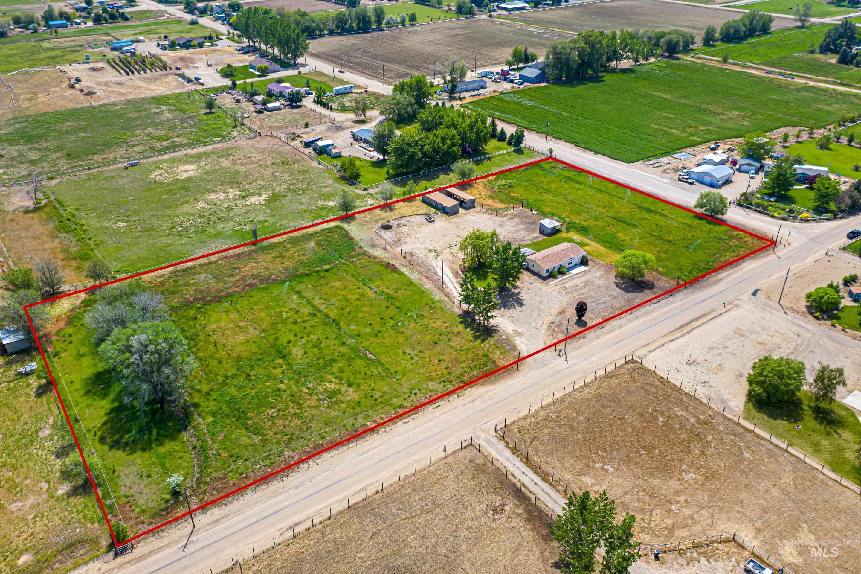 32814 Fort Lane, Parma, Idaho 83660, 3 Bedrooms, 2 Bathrooms, Residential For Sale, Price $499,900, 98859876