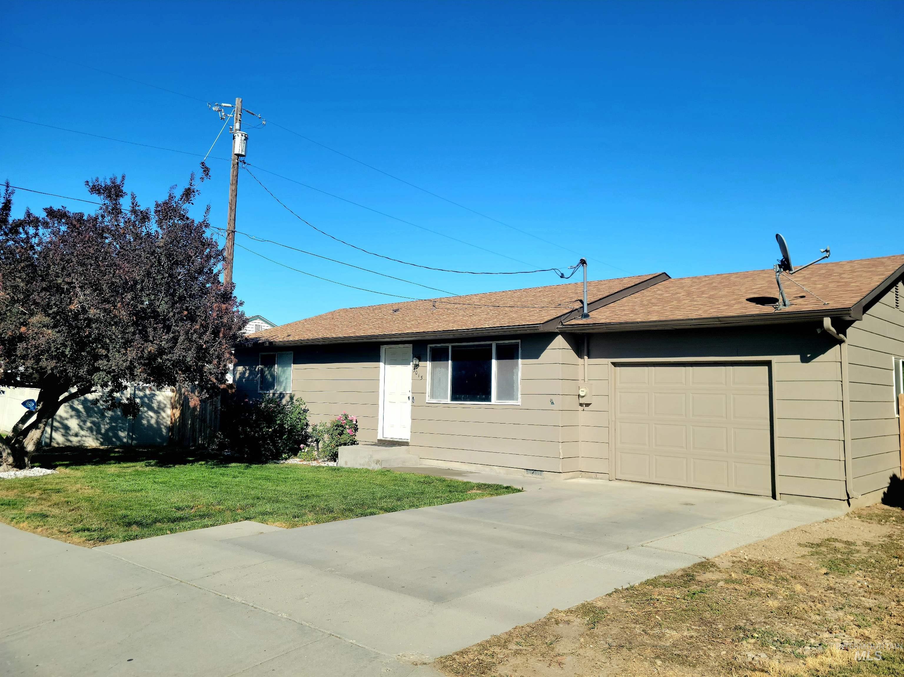 3015 S Indiana Ave, Caldwell, Idaho 83605, 2 Bedrooms, 1 Bathroom, Residential For Sale, Price $284,900, 98859931