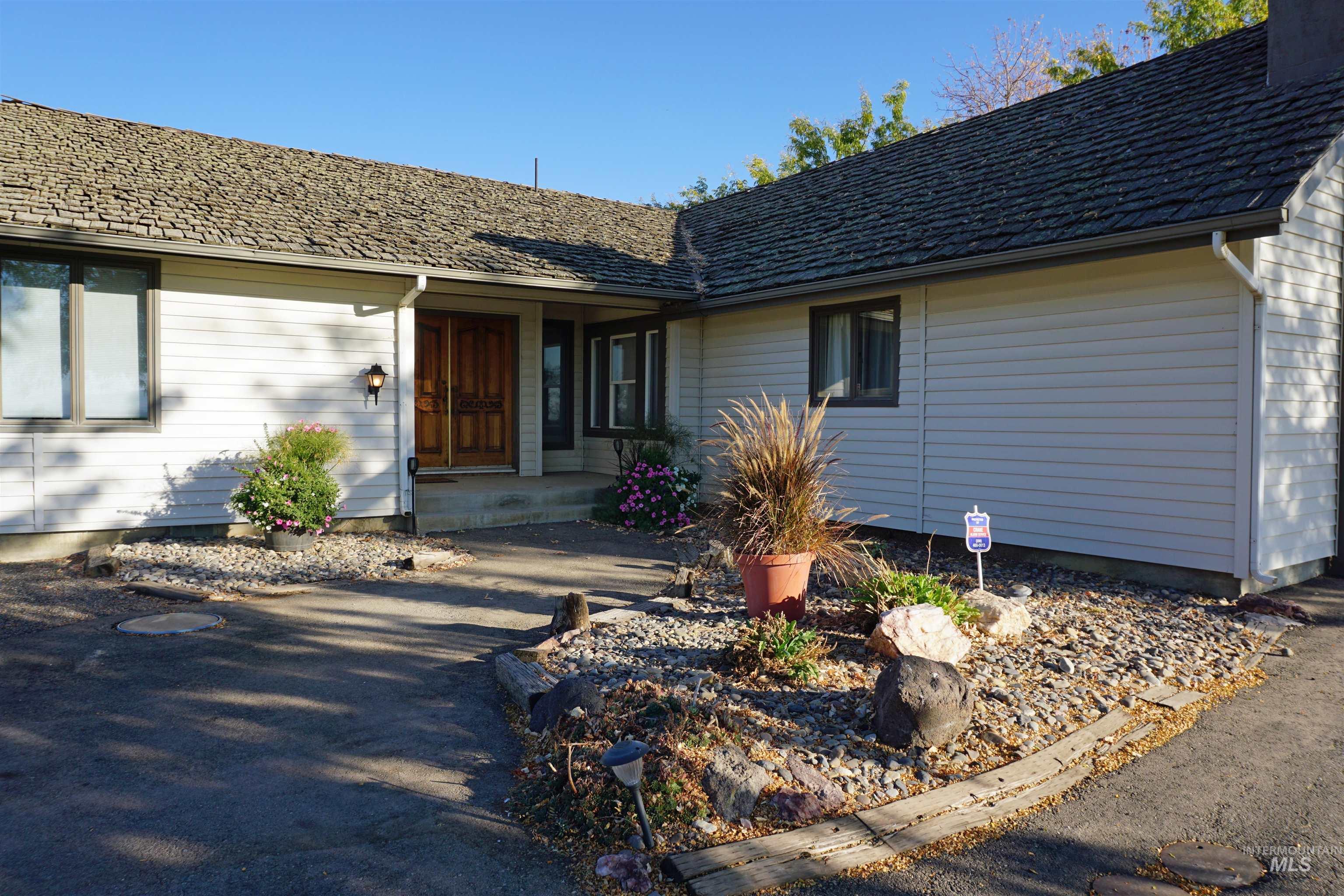 6362 Edison Road, Marsing, Idaho 83639, 3 Bedrooms, 2 Bathrooms, Residential For Sale, Price $649,900,MLS 98863124