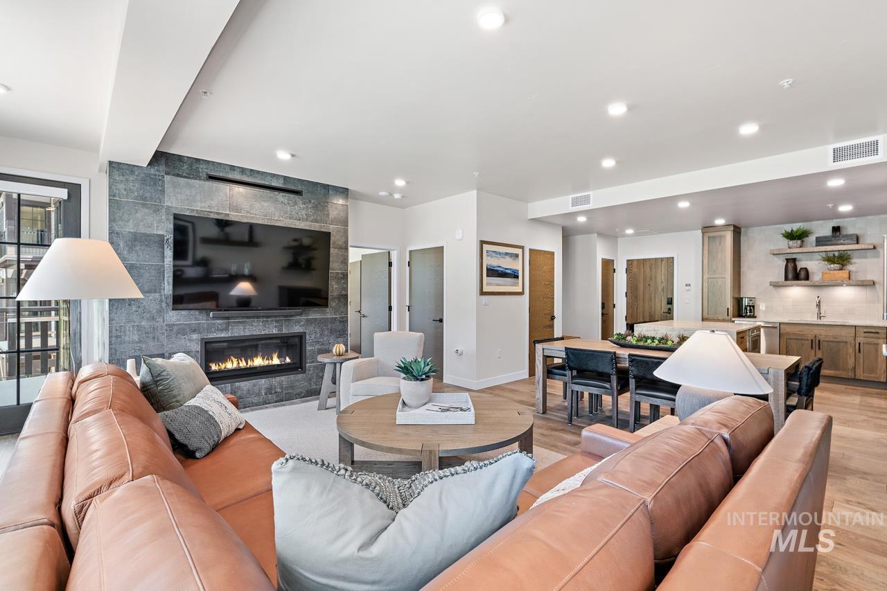 740 Village Drive, Donnelly, Idaho 83615, 1 Bedroom, 1.5 Bathrooms, Residential For Sale, Price $1,049,000, 98868164