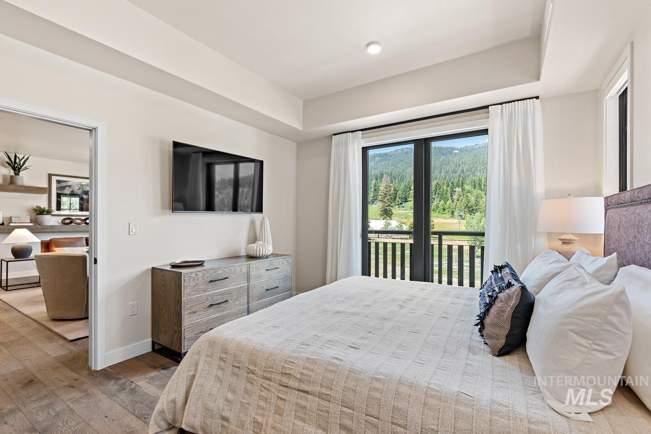 740 Village Drive, Donnelly, Idaho 83615, 1 Bedroom, 1.5 Bathrooms, Residential For Sale, Price $1,049,000, 98868164