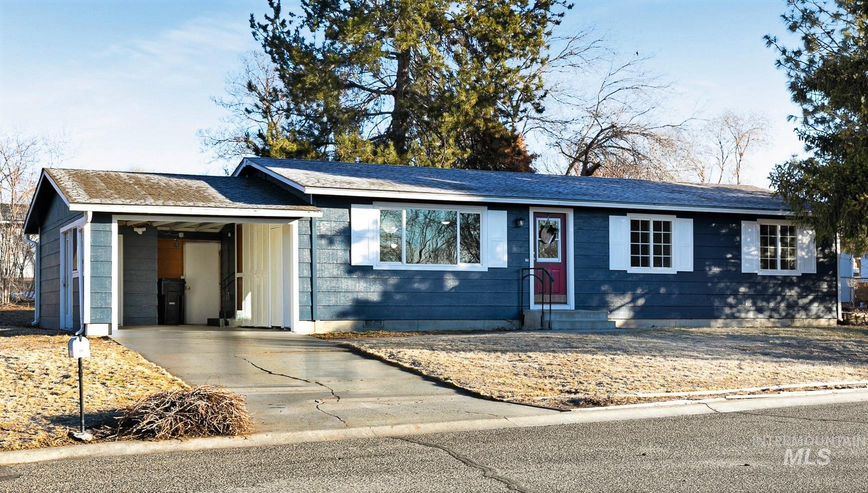 690 Arrow Dr, Weiser, Idaho 83672, 3 Bedrooms, 1 Bathroom, Residential For Sale, Price $255,000, 98868777
