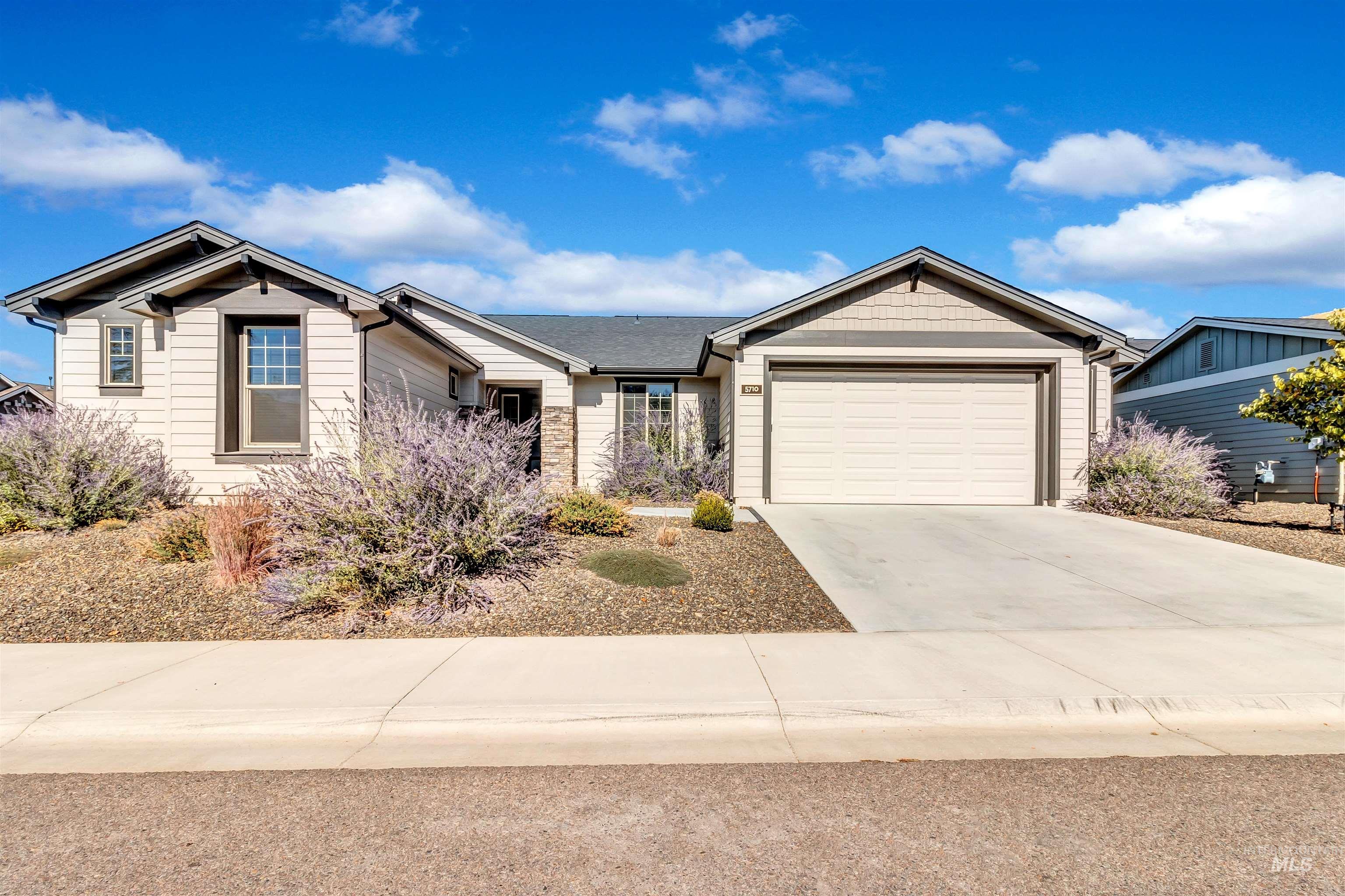 5710 W Creeks Edge, Boise, Idaho 83714, 3 Bedrooms, 2.5 Bathrooms, Residential For Sale, Price $689,995, 98868796