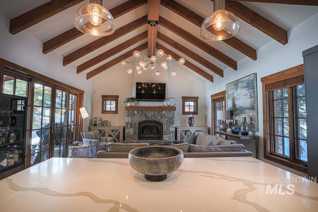 22 Rock Creek Ct, Donnelly, Idaho 83615, 2 Bedrooms, 2.5 Bathrooms, Residential For Sale, Price $1,399,000, 98868803
