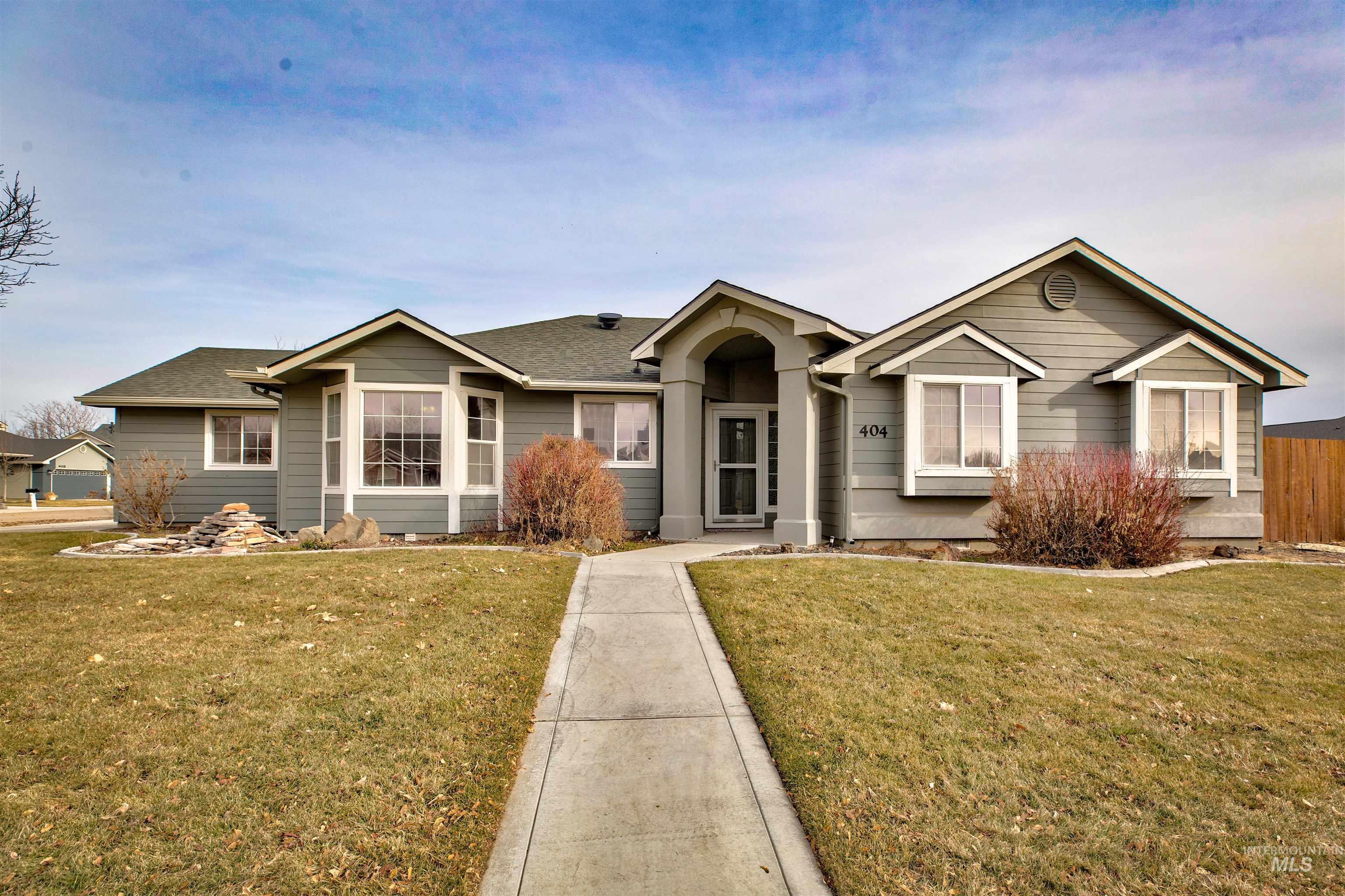 404 S Blue Heron Way, Nampa, Idaho 83686, 3 Bedrooms, 2 Bathrooms, Residential For Sale, Price $359,900, 98868821