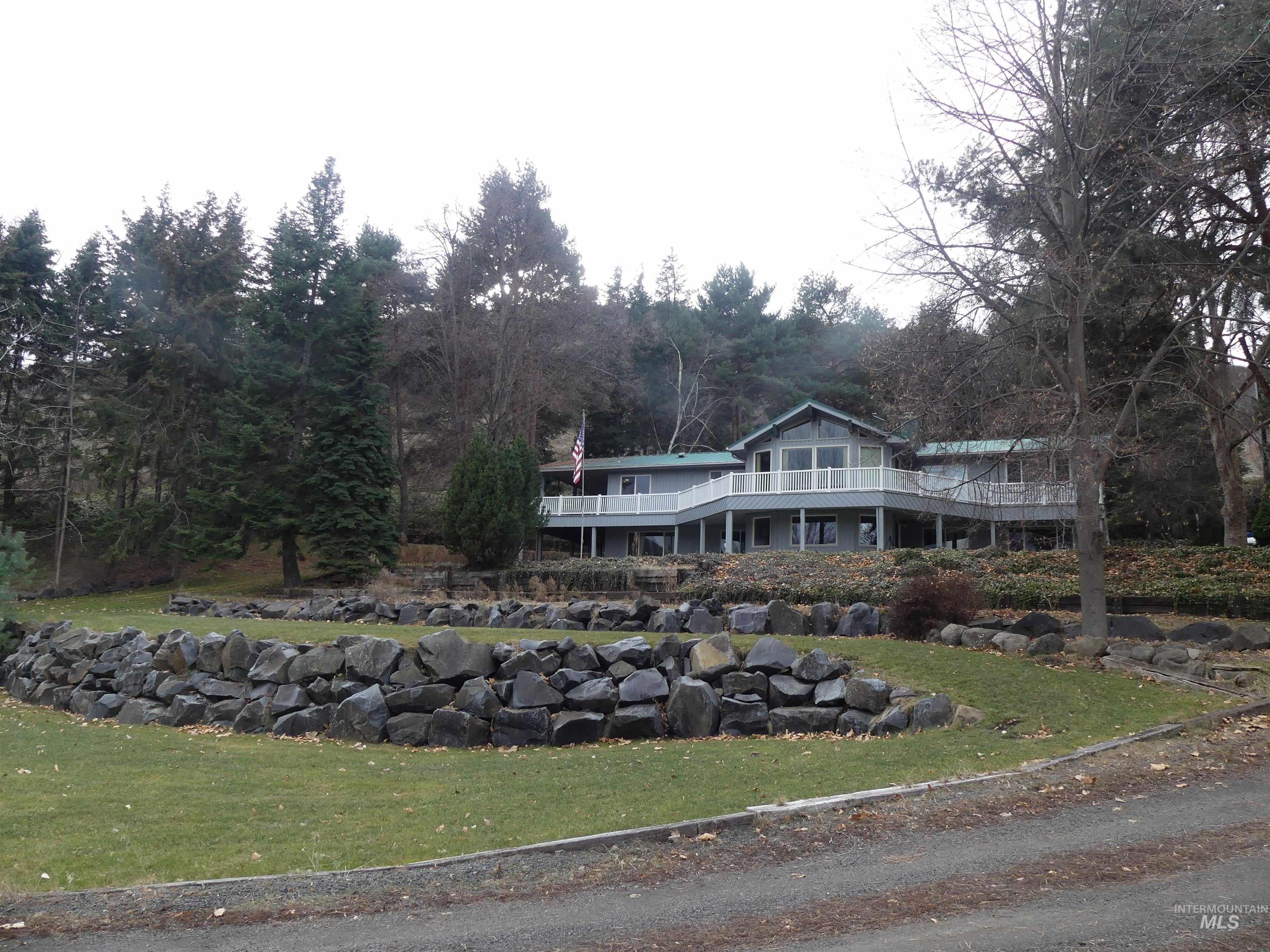 24796 Blackberry Lane, Juliaetta, Idaho 83535, 4 Bedrooms, 3 Bathrooms, Residential For Sale, Price $800,000, 98868862