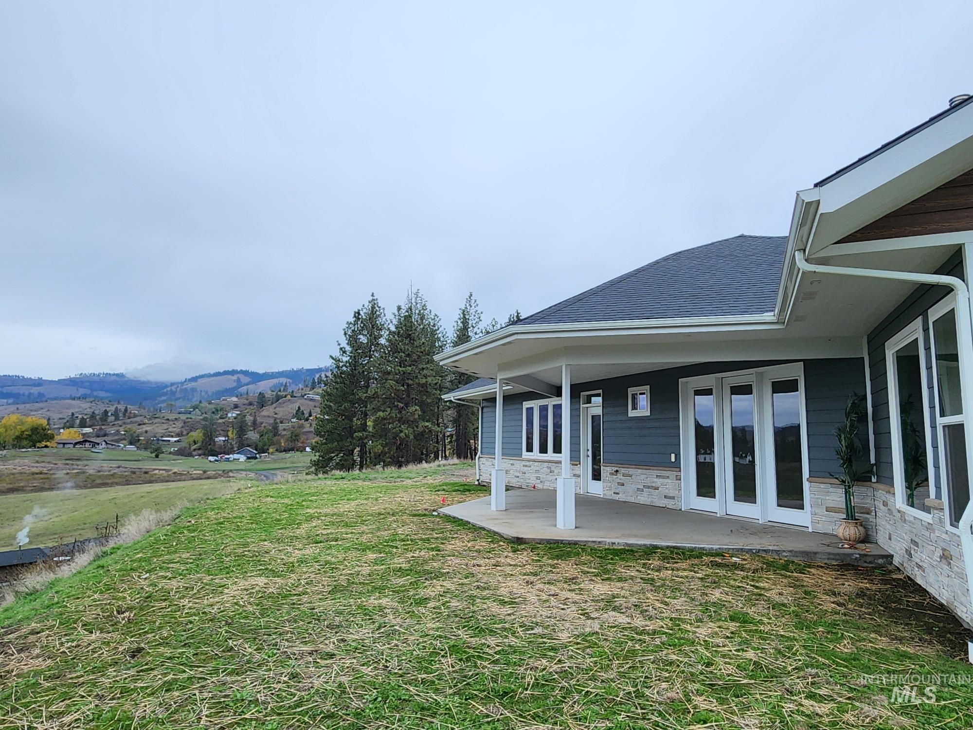 109 Austin Lane, Kamiah, Idaho 83536, 2 Bedrooms, 2 Bathrooms, Residential For Sale, Price $799,000, 98869083