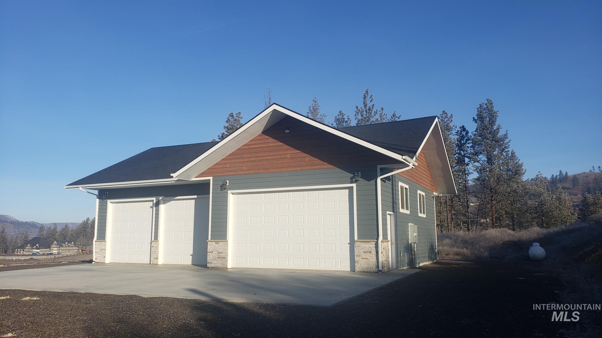 109 Austin Lane, Kamiah, Idaho 83536, 2 Bedrooms, 2 Bathrooms, Residential For Sale, Price $799,000, 98869083