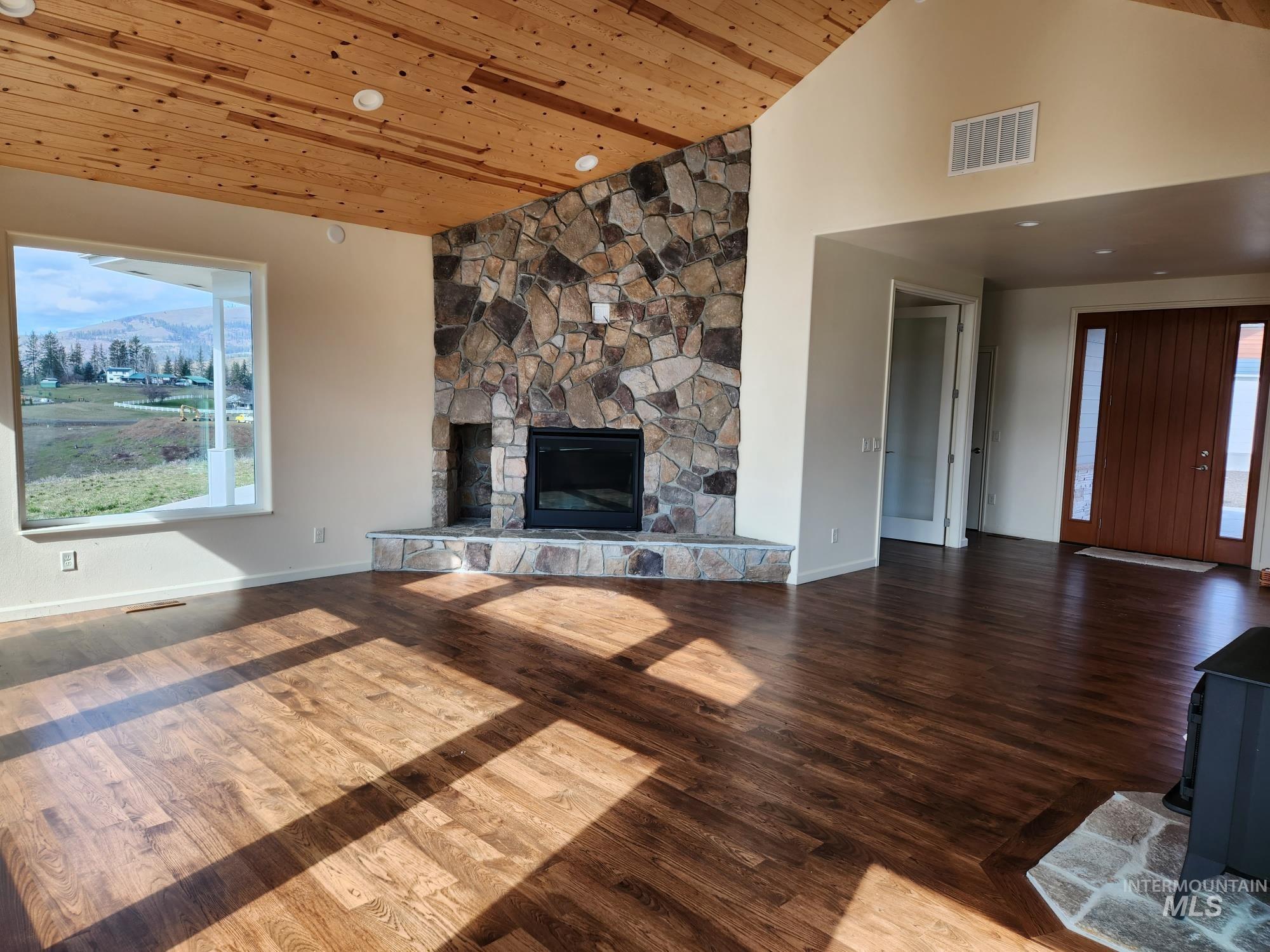109 Austin Lane, Kamiah, Idaho 83536, 2 Bedrooms, 2 Bathrooms, Residential For Sale, Price $799,000, 98869083