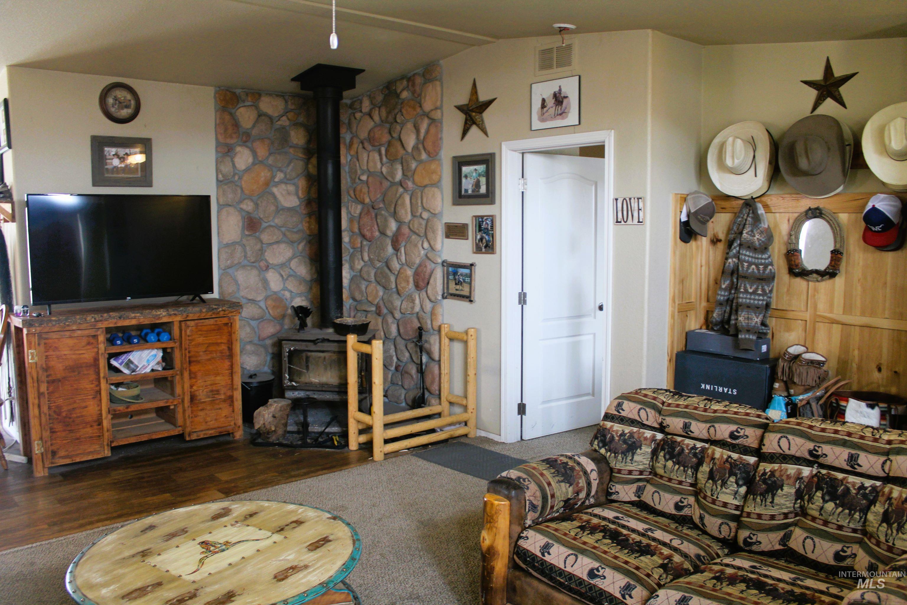 331 Olds Ferry Rd., Weiser, Idaho 83672, 4 Bedrooms, 2 Bathrooms, Residential For Sale, Price $1,400,000,MLS 98873832