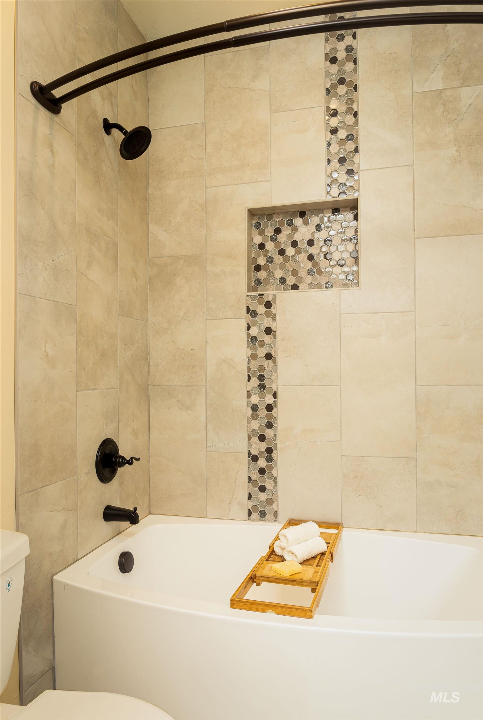 3955 Ridgewater Drive, Lewiston, Idaho 83501, 3 Bedrooms, 2 Bathrooms, Residential For Sale, Price $579,900, 98875409