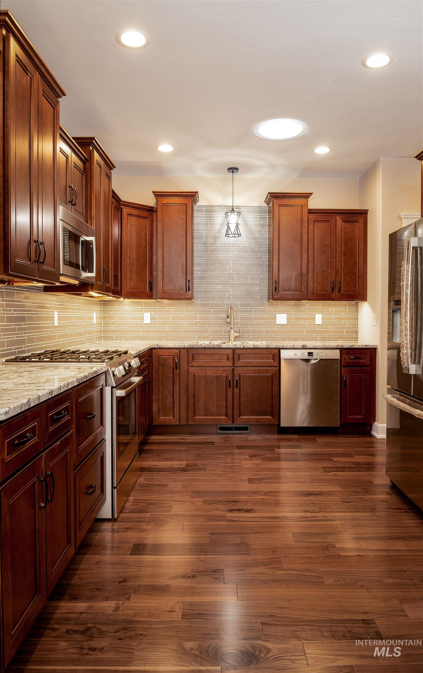 3955 Ridgewater Drive, Lewiston, Idaho 83501, 3 Bedrooms, 2 Bathrooms, Residential For Sale, Price $579,900, 98875409