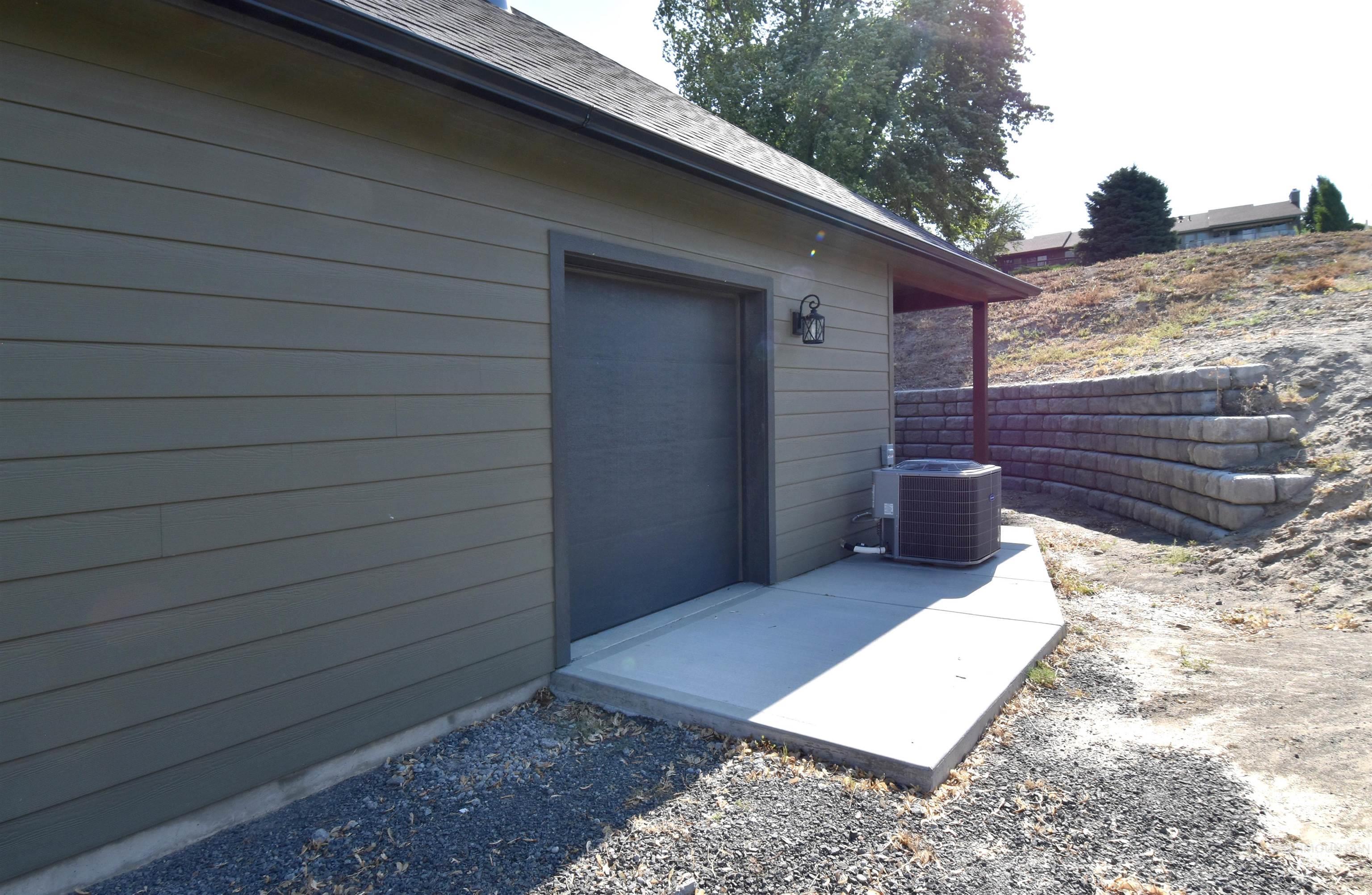 3955 Ridgewater Drive, Lewiston, Idaho 83501, 3 Bedrooms, 2 Bathrooms, Residential For Sale, Price $579,900, 98875409