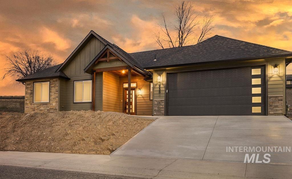 3955 Ridgewater Drive, Lewiston, Idaho 83501, 3 Bedrooms, 2 Bathrooms, Residential For Sale, Price $579,900, 98875409