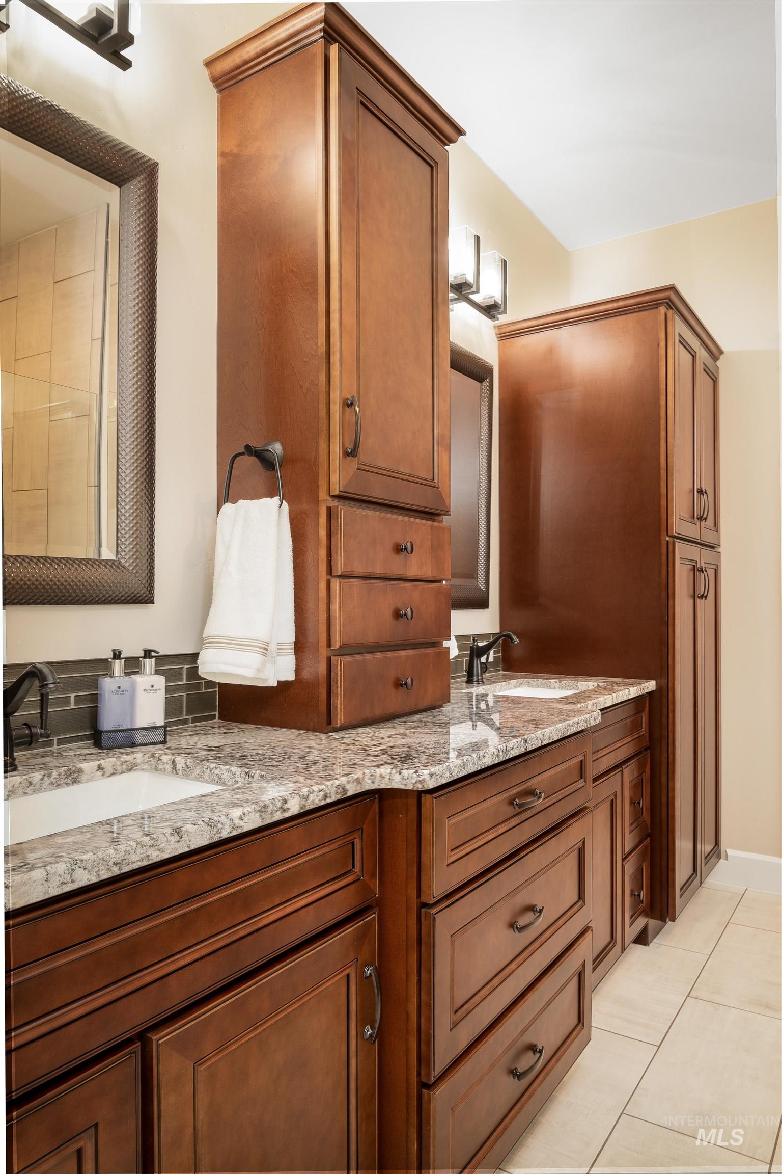 3955 Ridgewater Drive, Lewiston, Idaho 83501, 3 Bedrooms, 2 Bathrooms, Residential For Sale, Price $579,900, 98875409