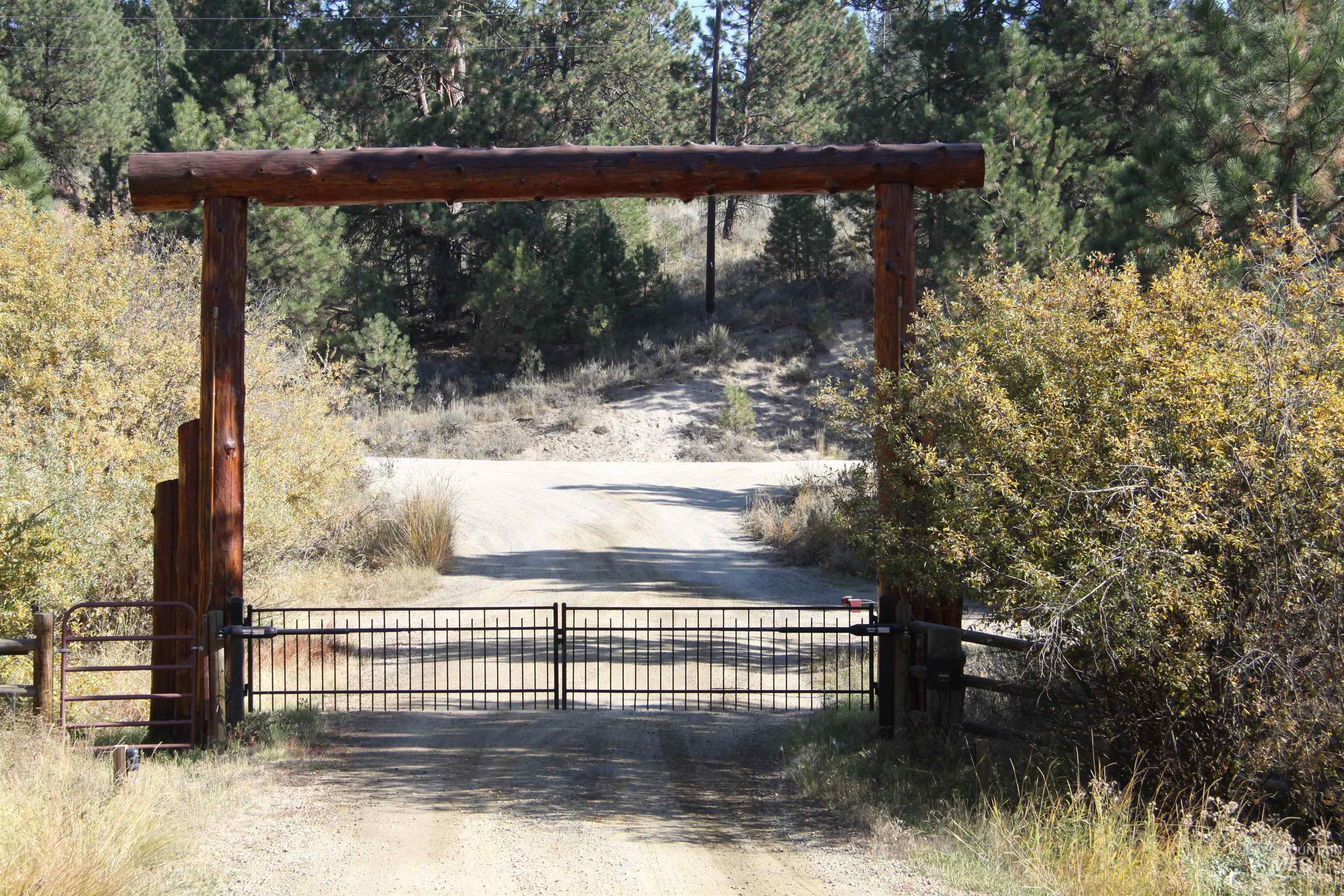 41 Vista Point Loop, Cascade, Idaho 83611, Land For Sale, Price $299,000, 98877596