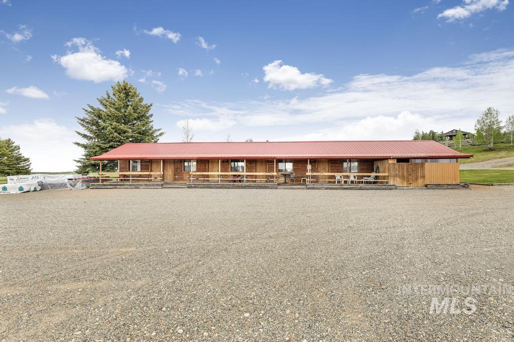 768 Cottonwood Rd., West Magic, Idaho 83352, 13 Bedrooms, Business/Commercial For Sale, Price $895,000,MLS 98878451