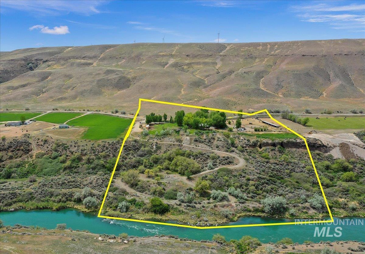6252 King Hill Canal Road, Bliss, Idaho 83314, 2 Bedrooms, 1 Bathroom, Residential For Sale, Price $1,434,000,MLS 98878600