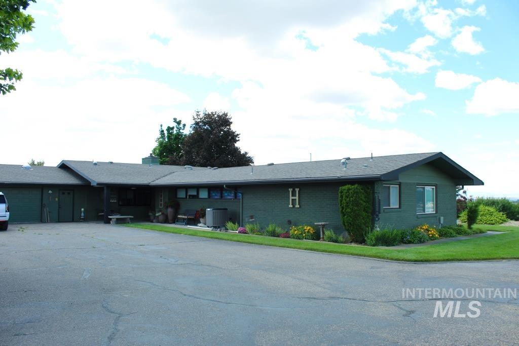1960 SW 3rd Avenue, Fruitland, Idaho 83619, 3 Bedrooms, 3.5 Bathrooms, Residential For Sale, Price $899,000,MLS 98881943