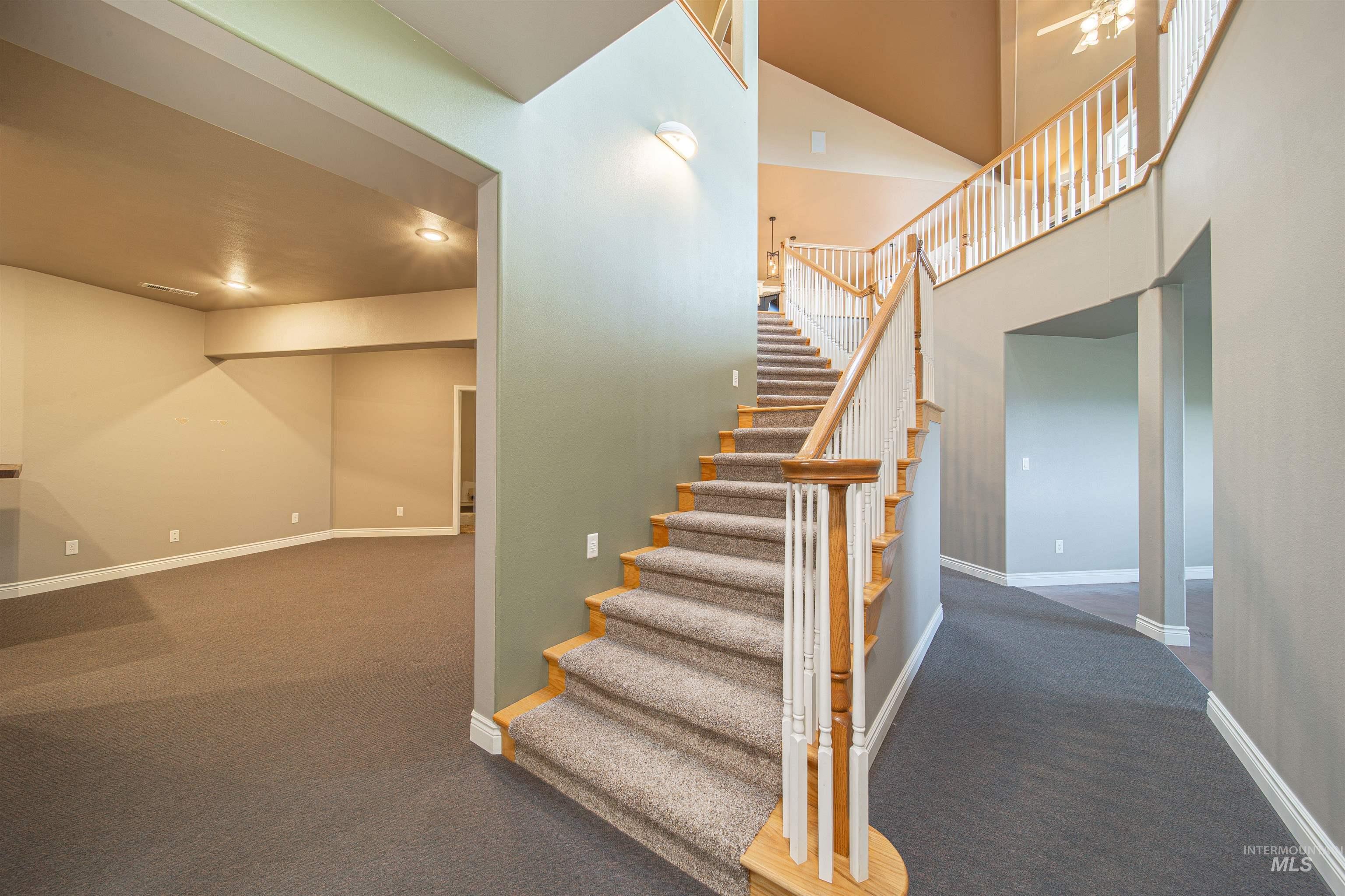 1993 & 1971 10th Ave, Clarkston, Washington 99403, 5 Bedrooms, 3.5 Bathrooms, Residential For Sale, Price $910,000, 98882172