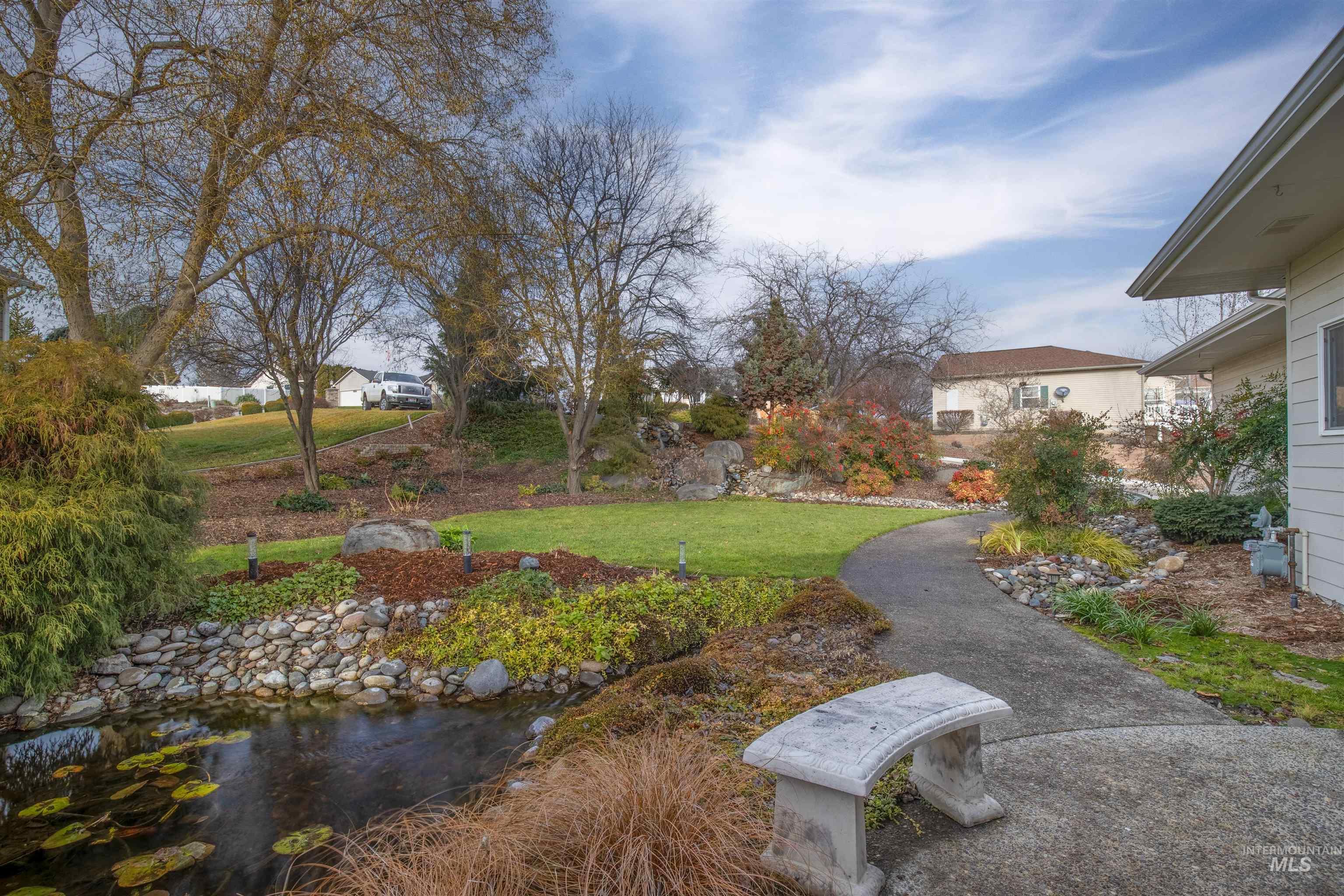 1993 & 1971 10th Ave, Clarkston, Washington 99403, 5 Bedrooms, 3.5 Bathrooms, Residential For Sale, Price $795,000, 98882172