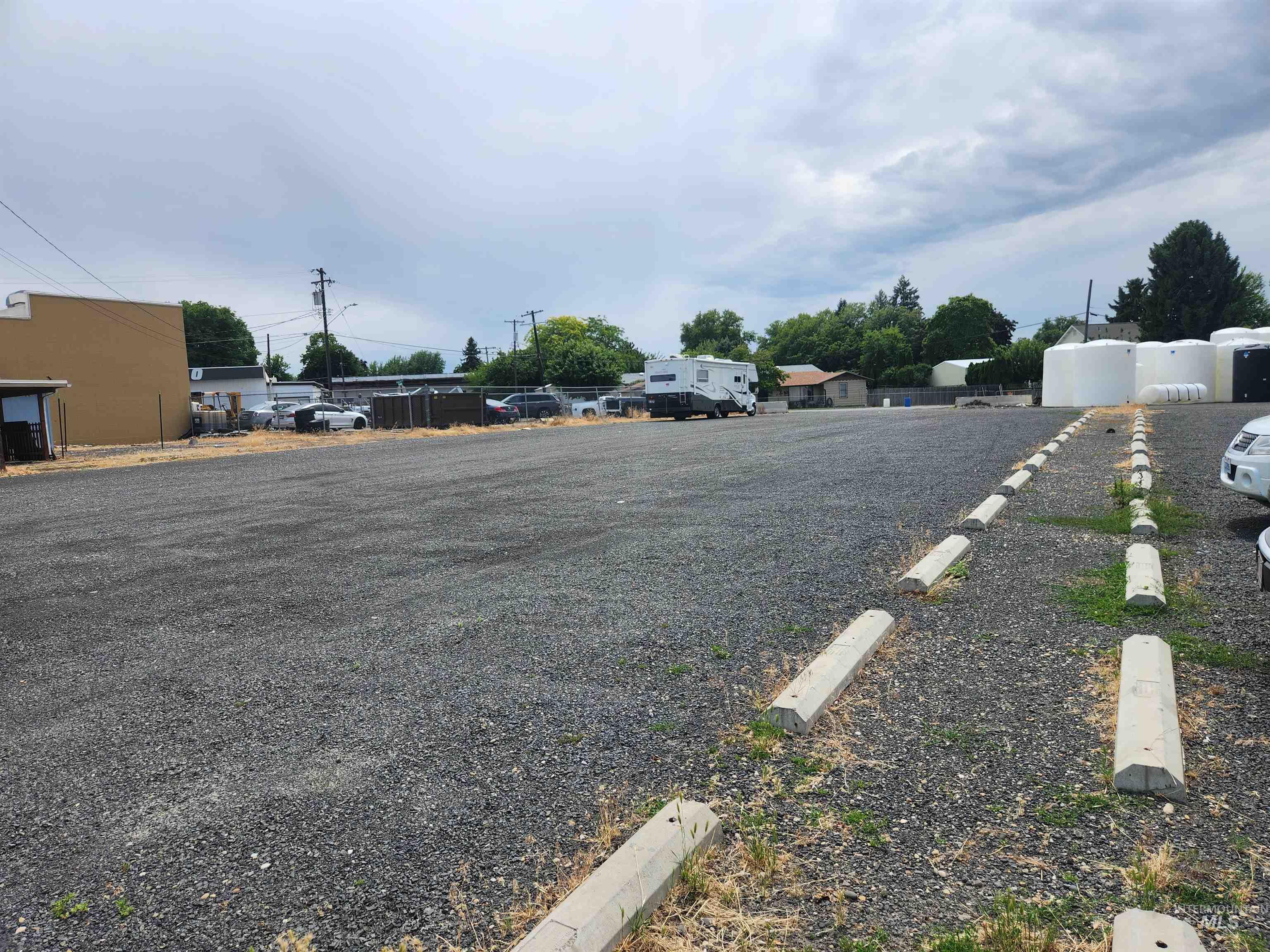 416 Thain Rd., Lewiston, Idaho 83501, Business/Commercial For Sale, Price $999,999, 98882340