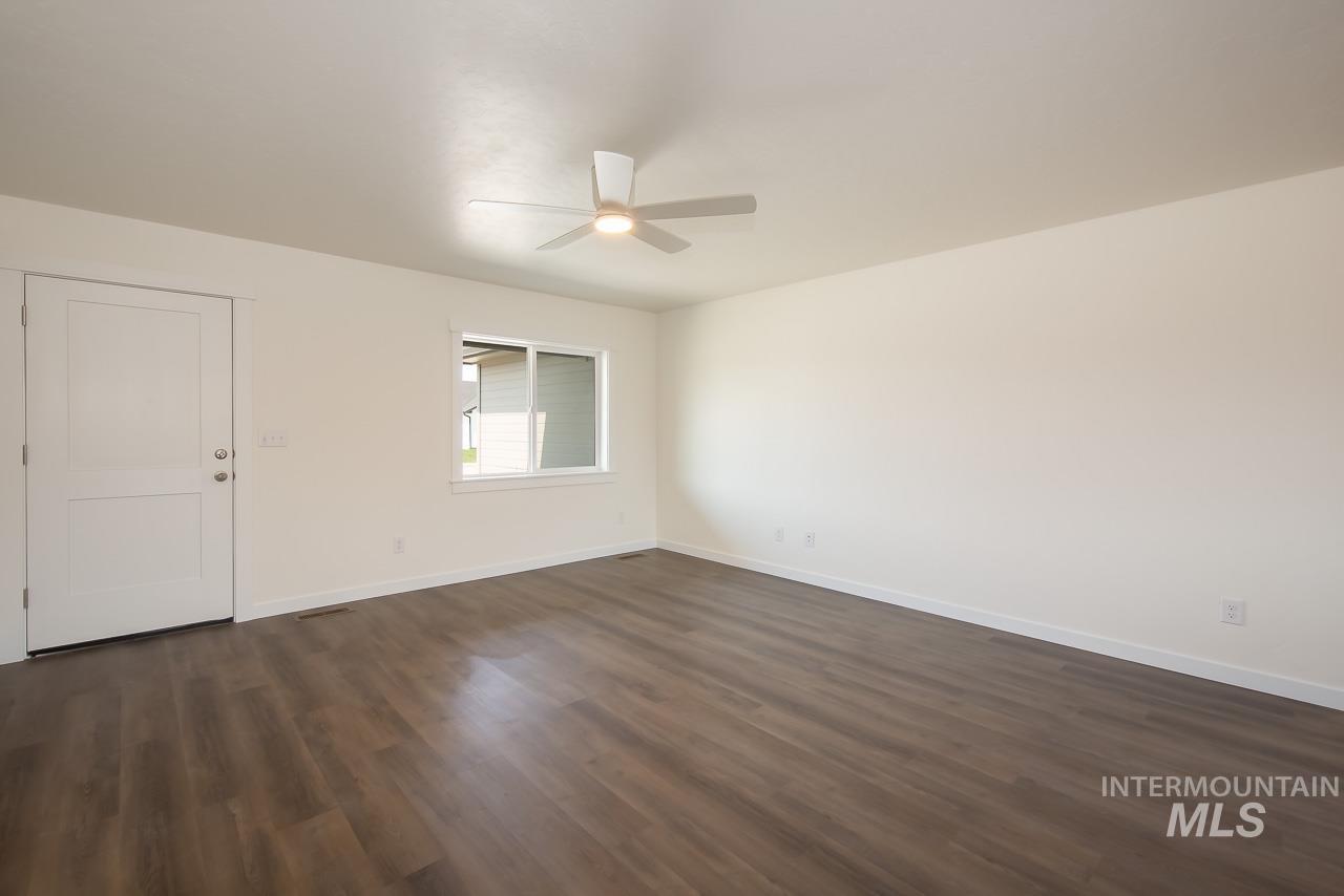 1100 W 10th Street, Weiser, Idaho 83672-0000, 3 Bedrooms, 2 Bathrooms, Residential For Sale, Price $354,150, 98882603