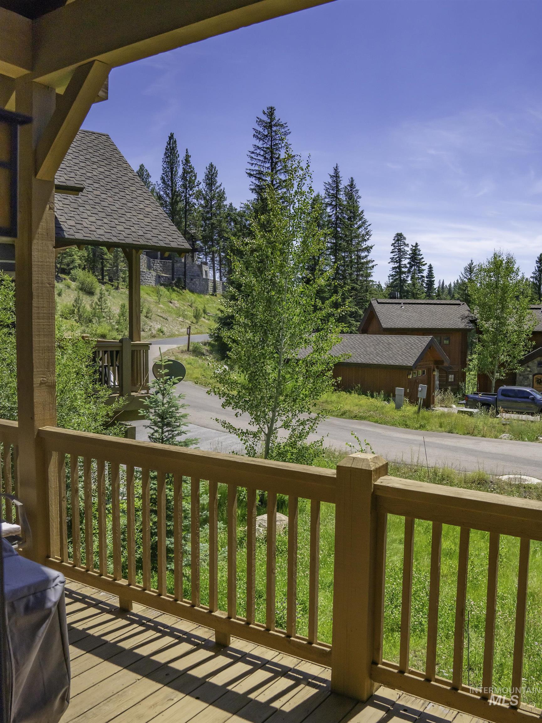 96 Golden Bar Ct, Donnelly, Idaho 83615, 3 Bedrooms, 4 Bathrooms, Residential For Sale, Price $1,390,000,MLS 98882631