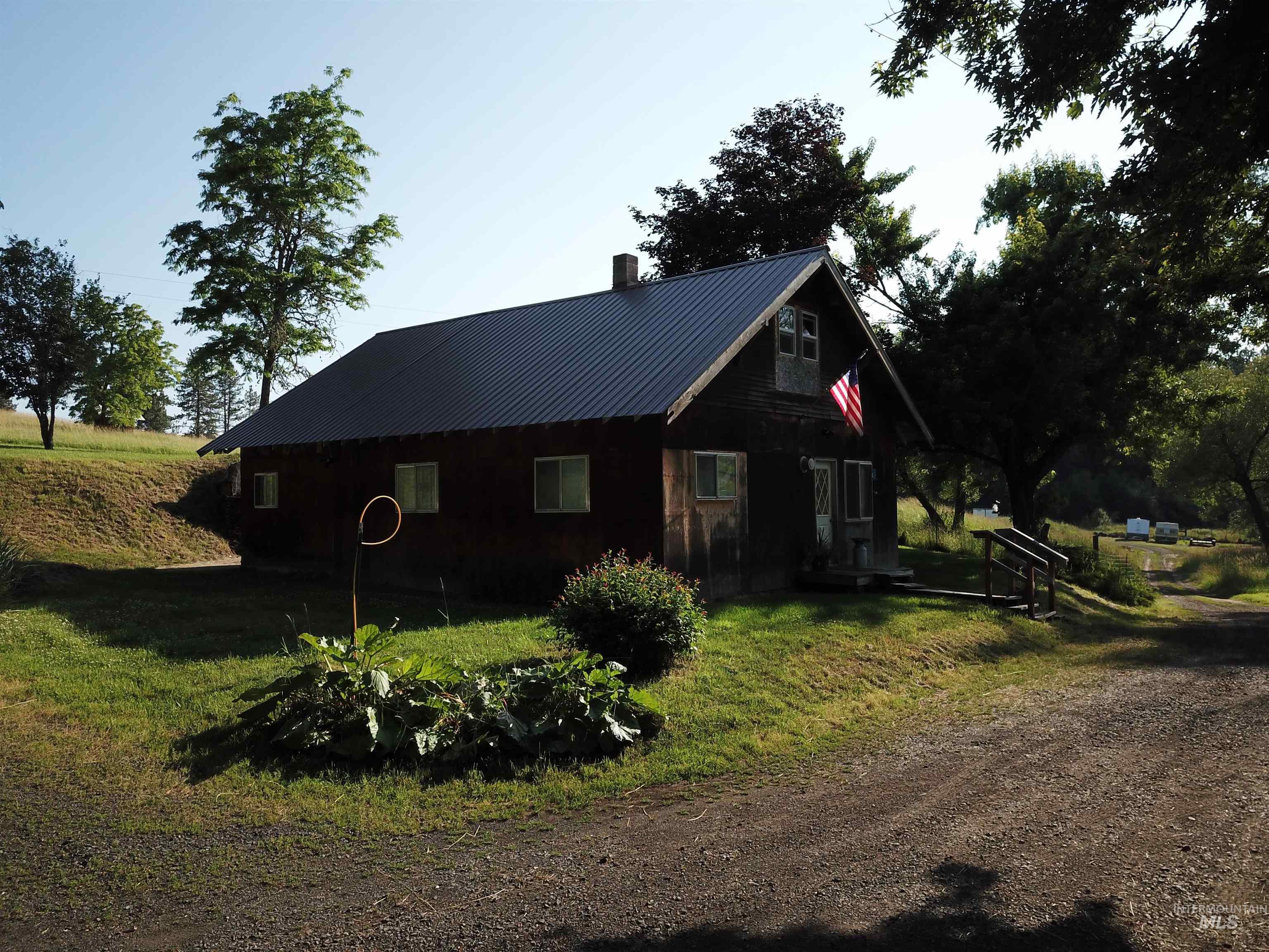 698 Leitch Creek Rd, Kooskia, Idaho 83539, 2 Bedrooms, 1 Bathroom, Residential For Sale, Price $595,000, 98883001