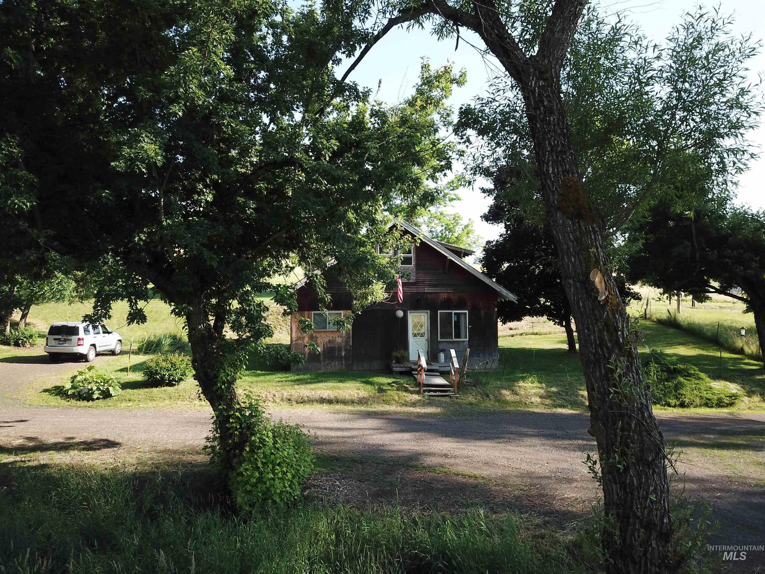 698 Leitch Creek Rd, Kooskia, Idaho 83539, 2 Bedrooms, 1 Bathroom, Residential For Sale, Price $595,000, 98883001
