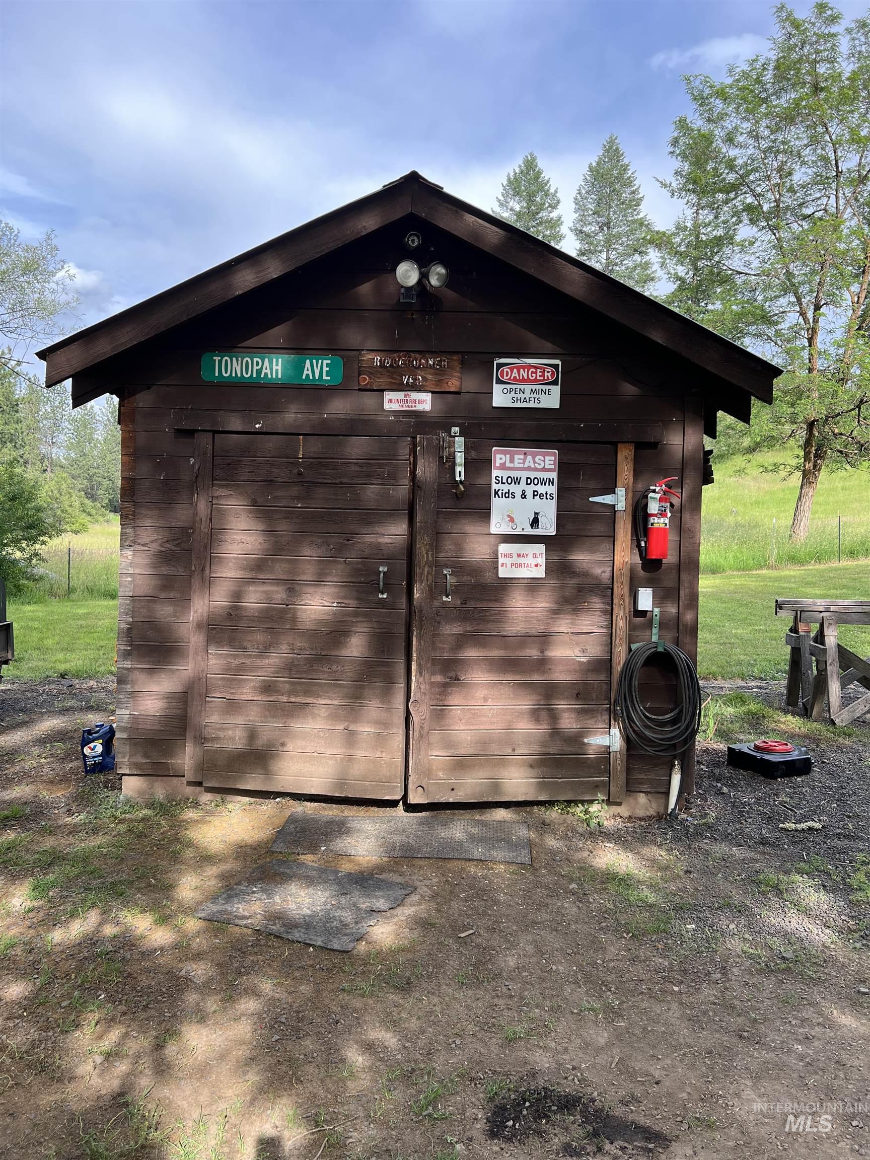 698 Leitch Creek Rd, Kooskia, Idaho 83539, 2 Bedrooms, 1 Bathroom, Residential For Sale, Price $595,000, 98883001