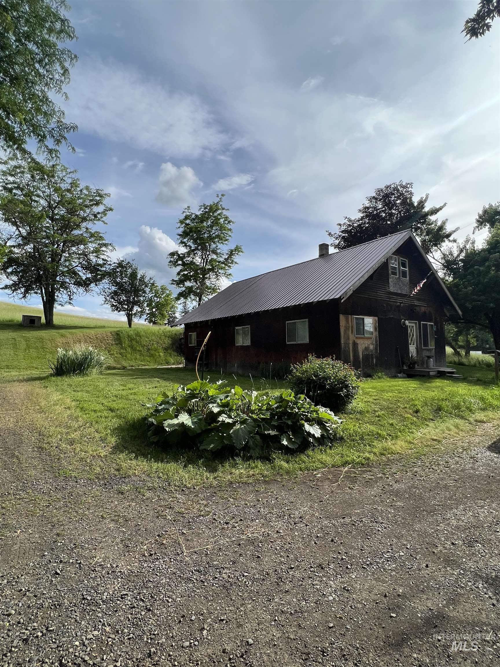 698 Leitch Creek Rd, Kooskia, Idaho 83539, 2 Bedrooms, 1 Bathroom, Residential For Sale, Price $595,000, 98883001