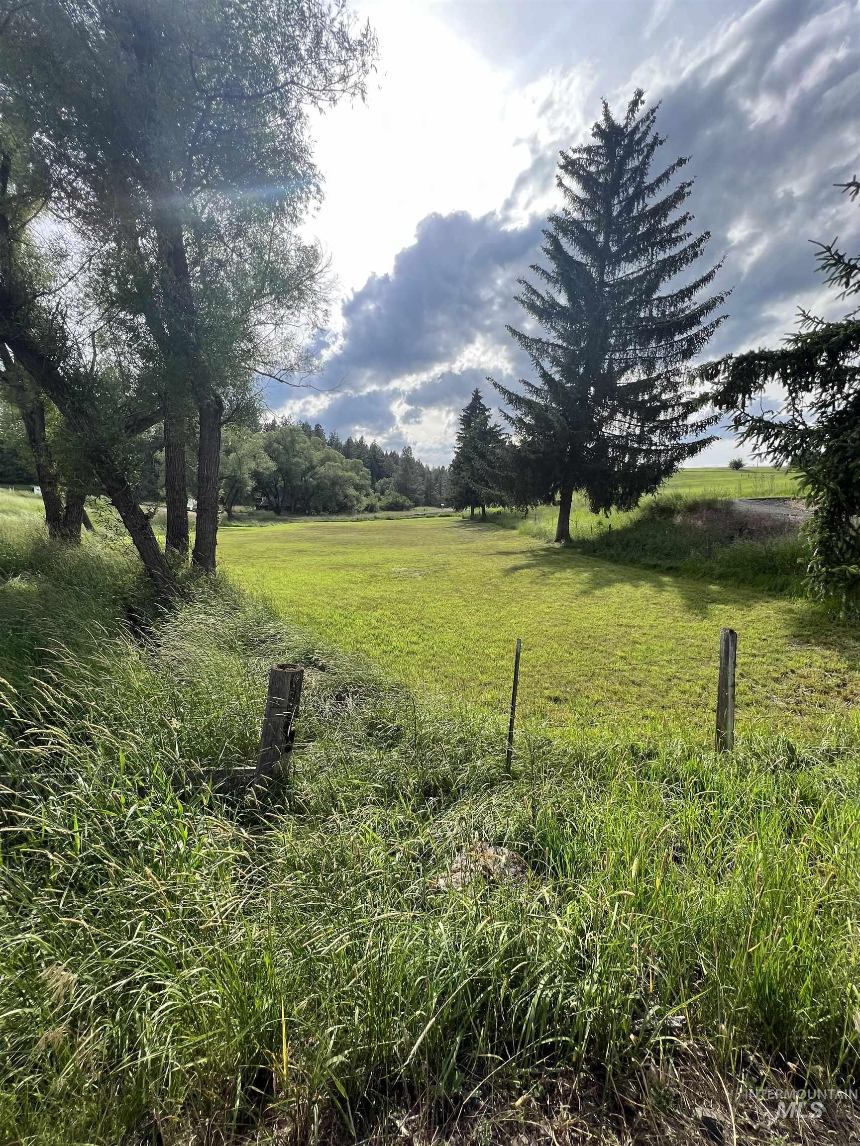 698 Leitch Creek Rd, Kooskia, Idaho 83539, 2 Bedrooms, 1 Bathroom, Residential For Sale, Price $595,000, 98883001