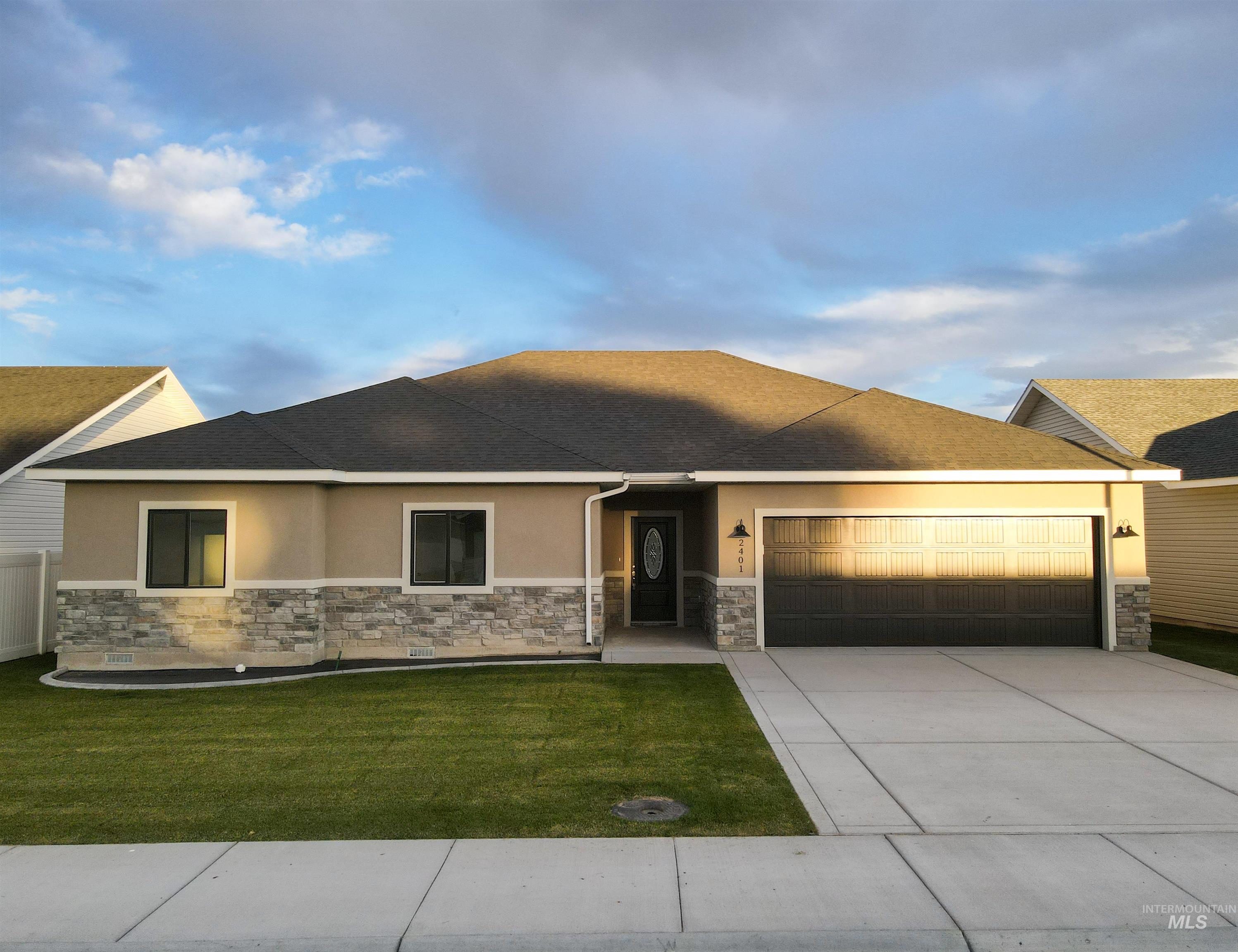 2401 Dorchester Ave, Burley, Idaho 83318, 3 Bedrooms, 2 Bathrooms, Residential For Sale, Price $399,000,MLS 98883046