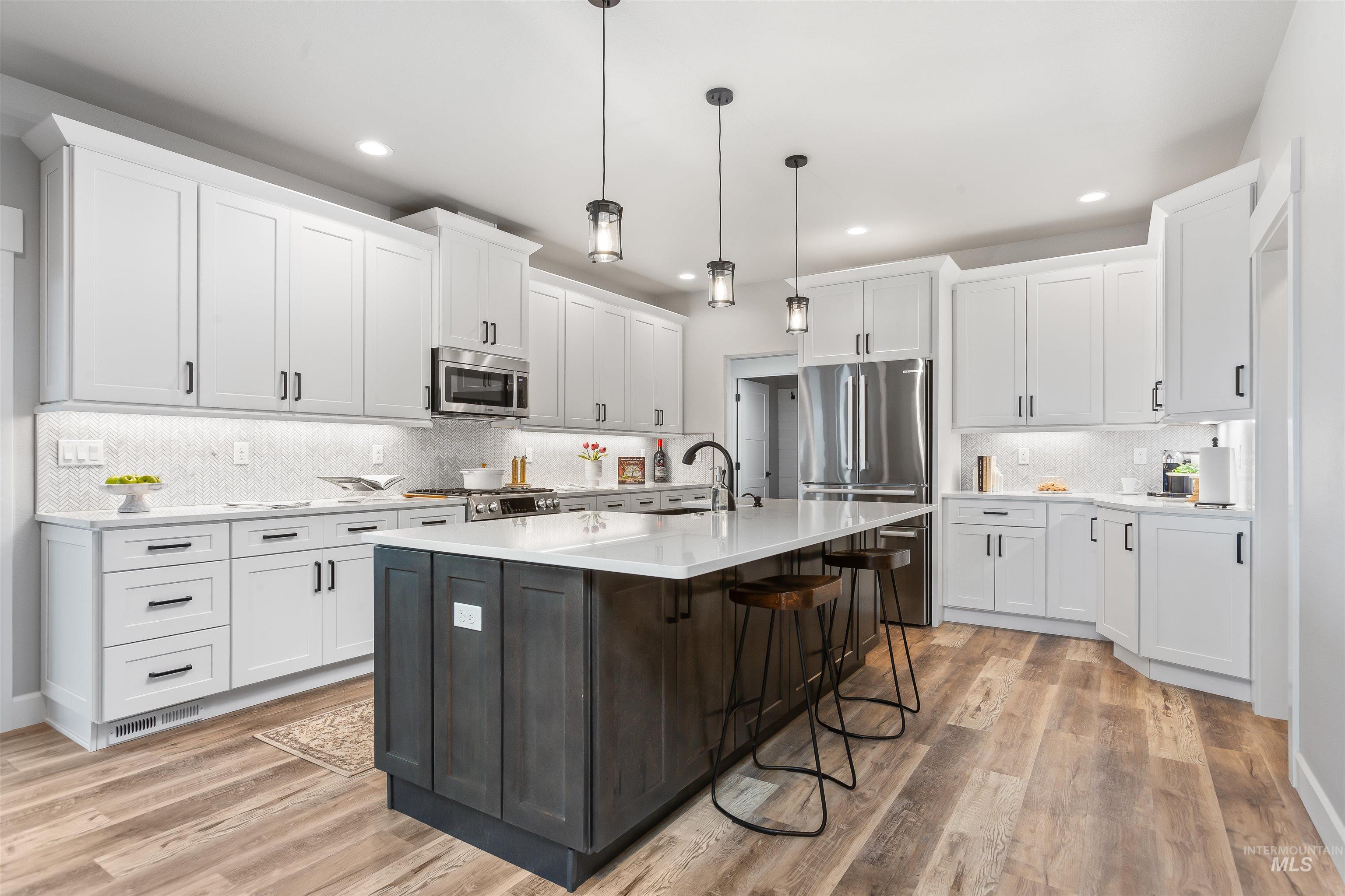 2968 Dove Dr, Clarkston, Washington 99403, 4 Bedrooms, 2.5 Bathrooms, Residential For Sale, Price $885,000, 98883890