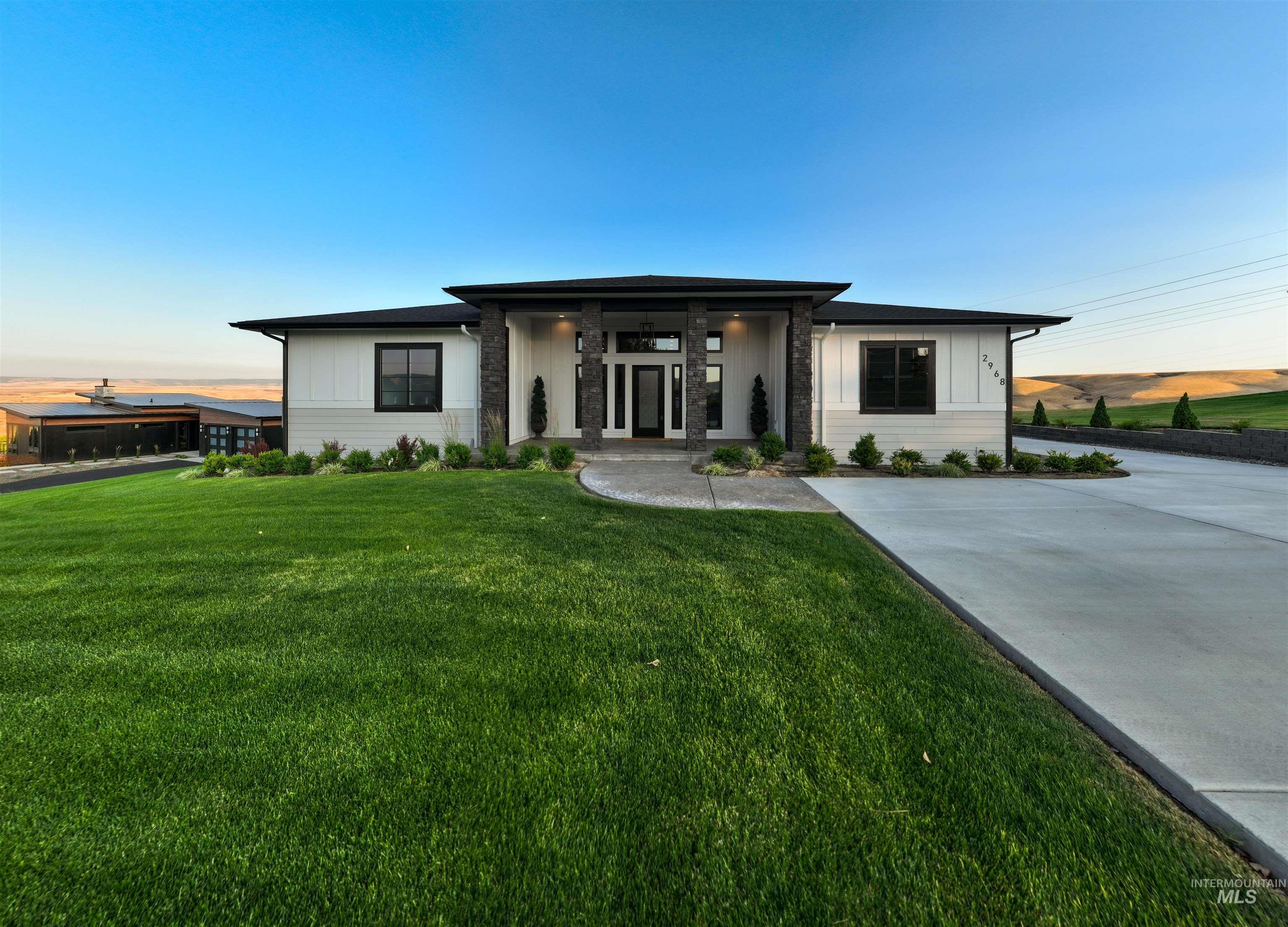 2968 Dove Dr, Clarkston, Washington 99403, 4 Bedrooms, 2.5 Bathrooms, Residential For Sale, Price $885,000, 98883890