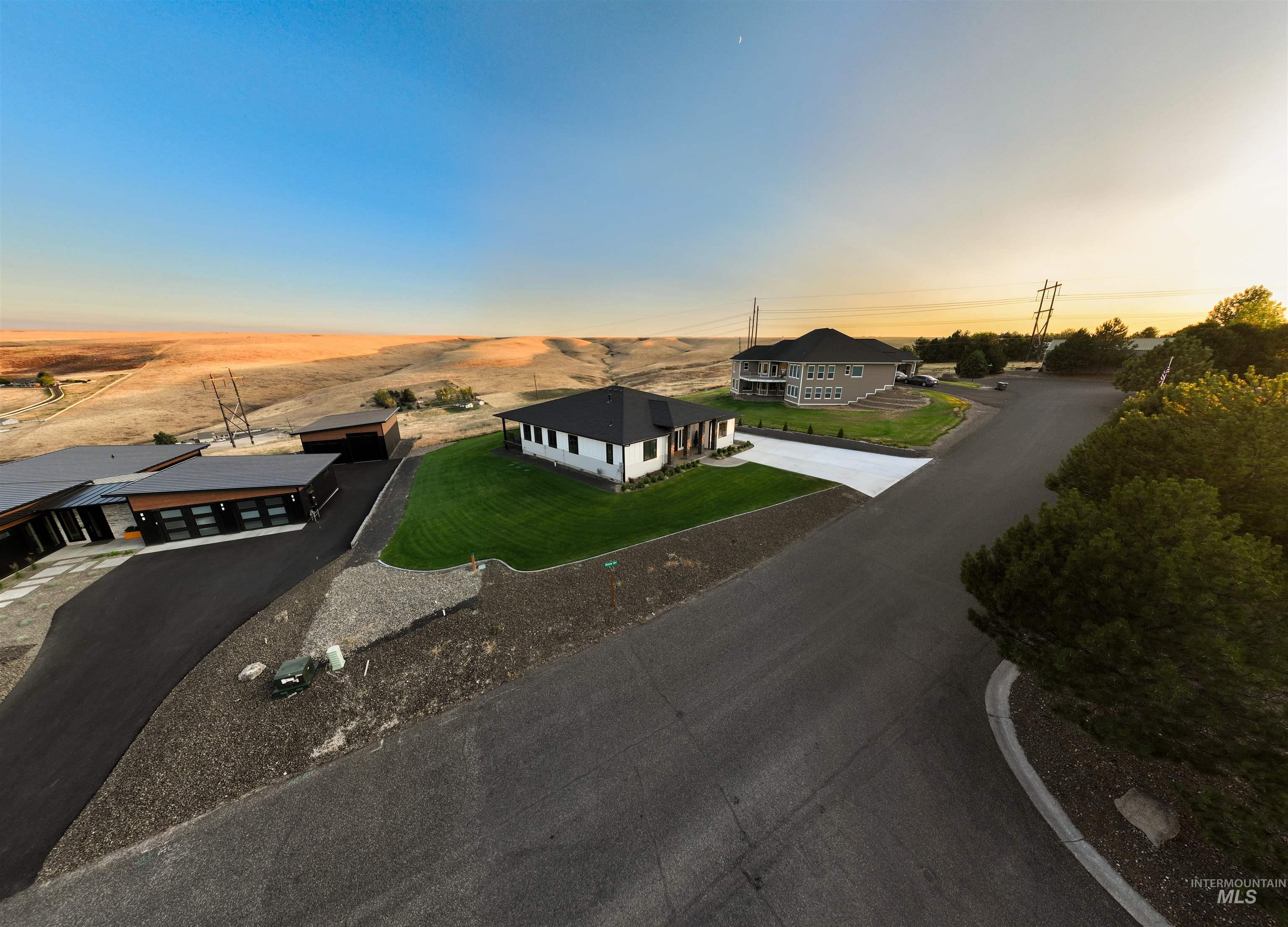 2968 Dove Dr, Clarkston, Washington 99403, 4 Bedrooms, 2.5 Bathrooms, Residential For Sale, Price $885,000, 98883890
