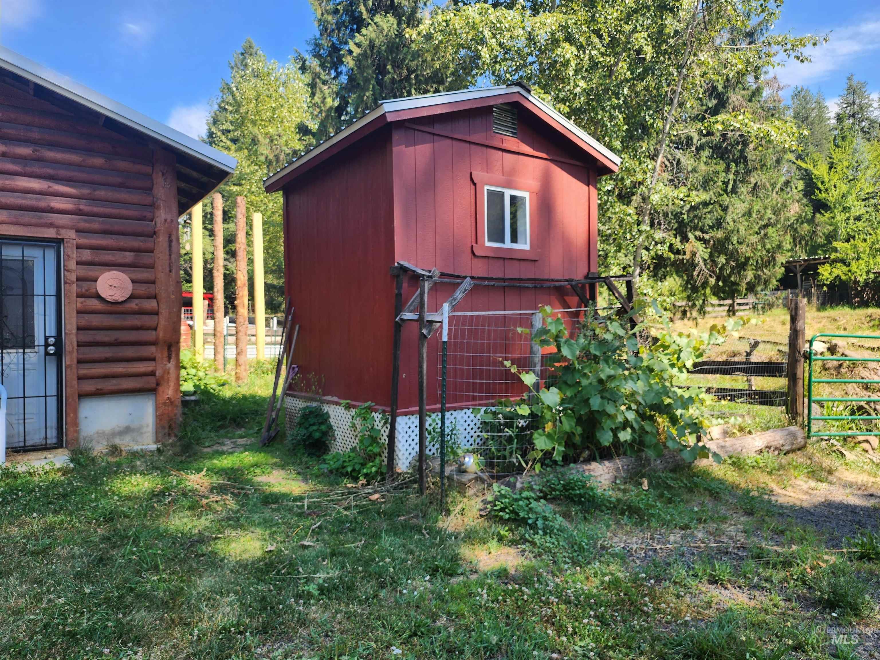 126 Shira Road, Clearwater, Idaho 83552, 3 Bedrooms, 2 Bathrooms, Residential For Sale, Price $599,000, 98884141